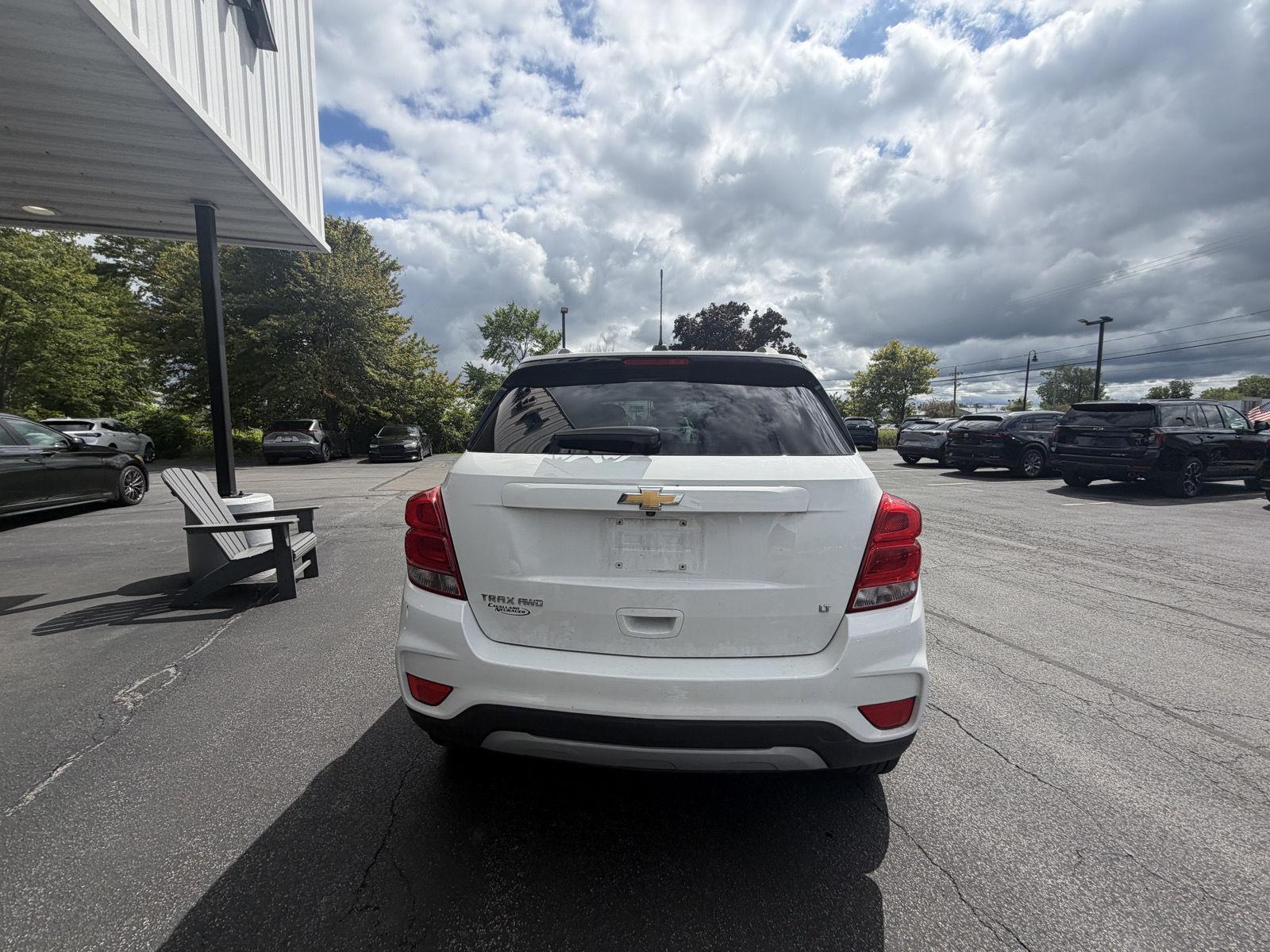 Used 2019 Summit White Chevrolet LT image 7