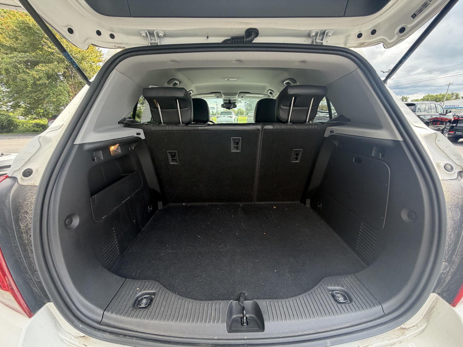 Used 2019 Summit White Chevrolet LT image 12