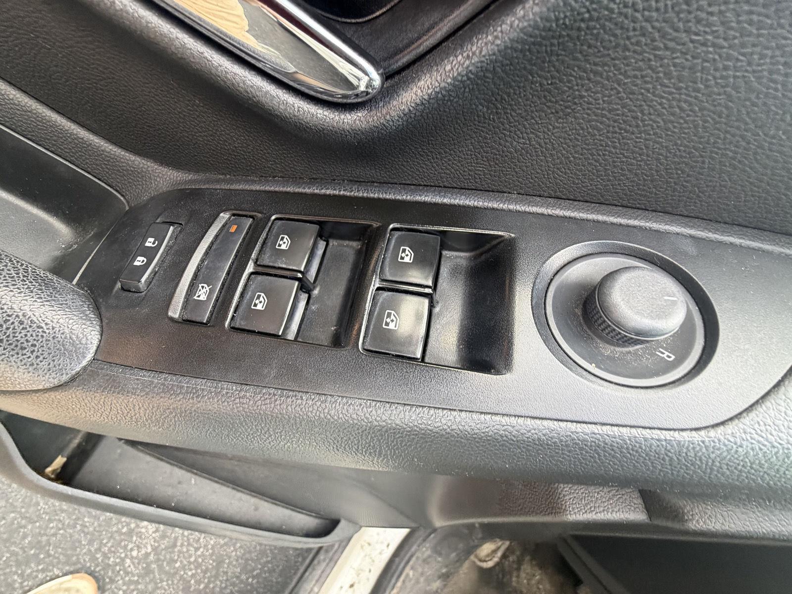 Used 2019 Summit White Chevrolet LT image 15