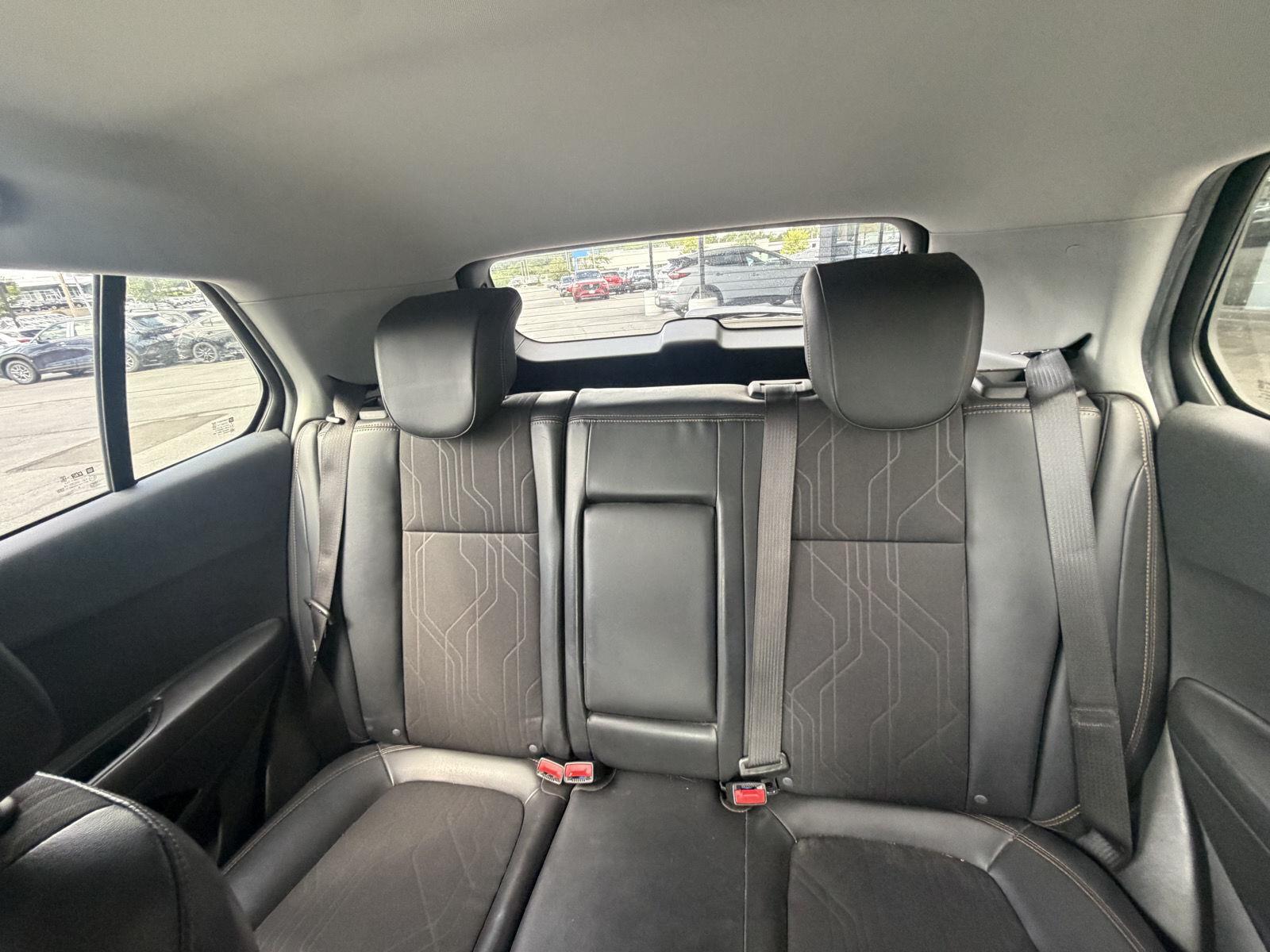 Used 2019 Summit White Chevrolet LT image 23