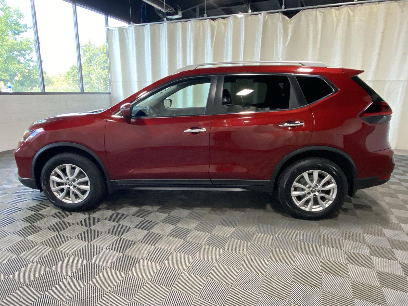 Used 2020 Scarlet Ember Tintcoat Nissan SV image 4