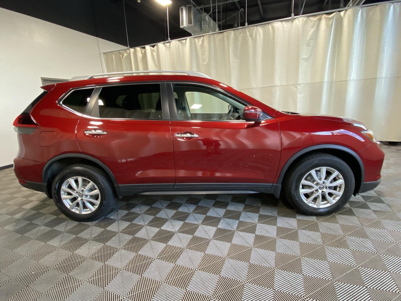Used 2020 Scarlet Ember Tintcoat Nissan SV image 8
