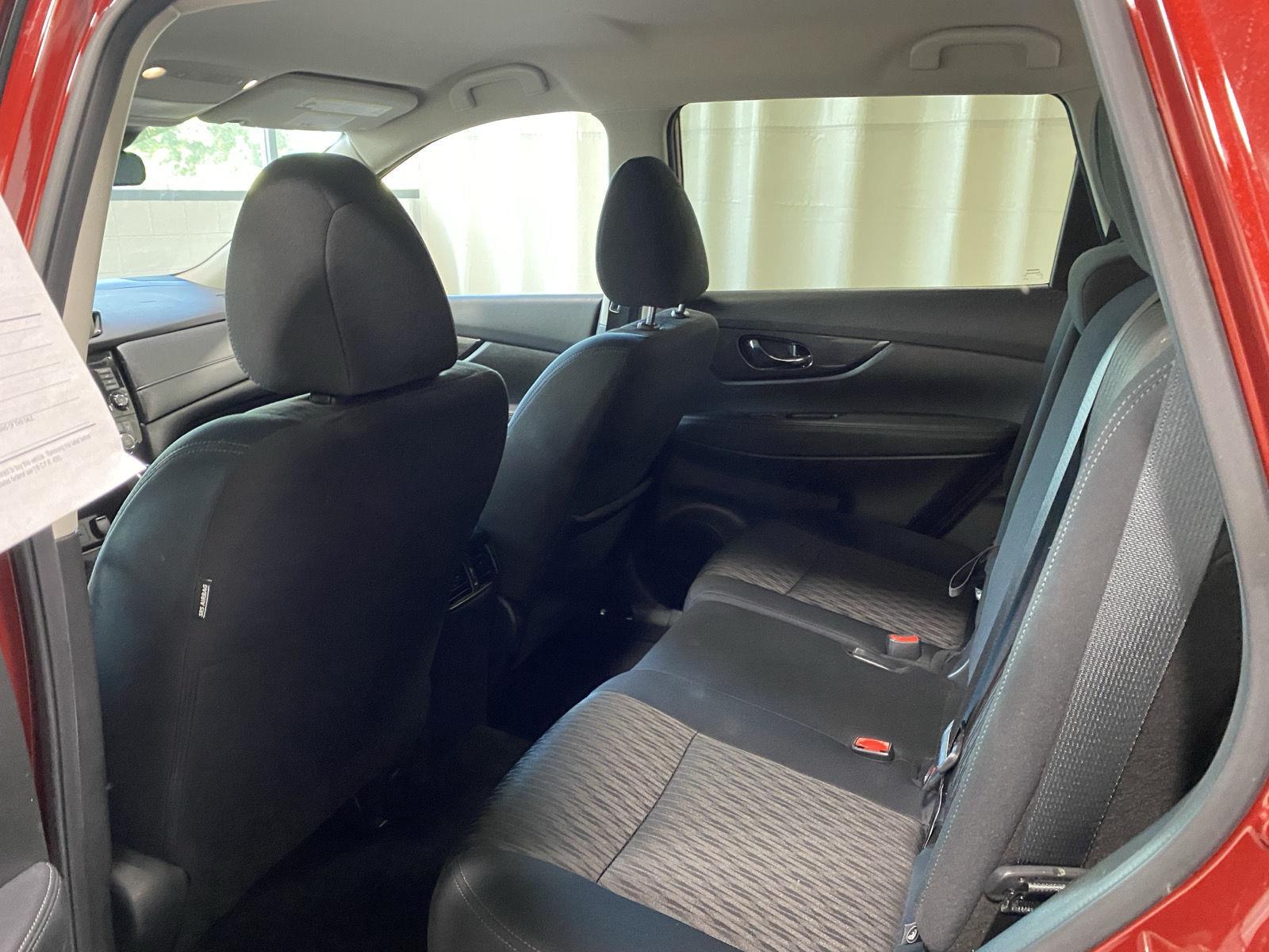 Used 2020 Scarlet Ember Tintcoat Nissan SV image 15