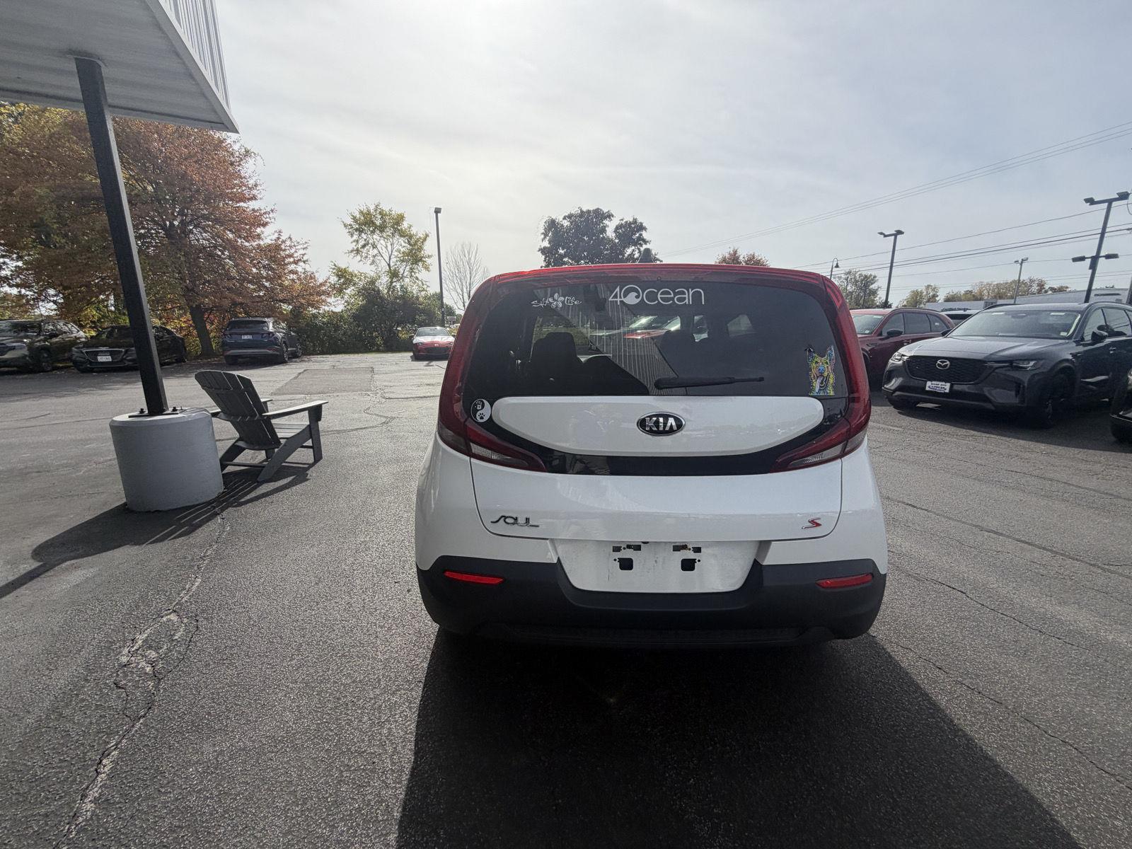 Used 2021 Snow White Pearl Kia S image 7
