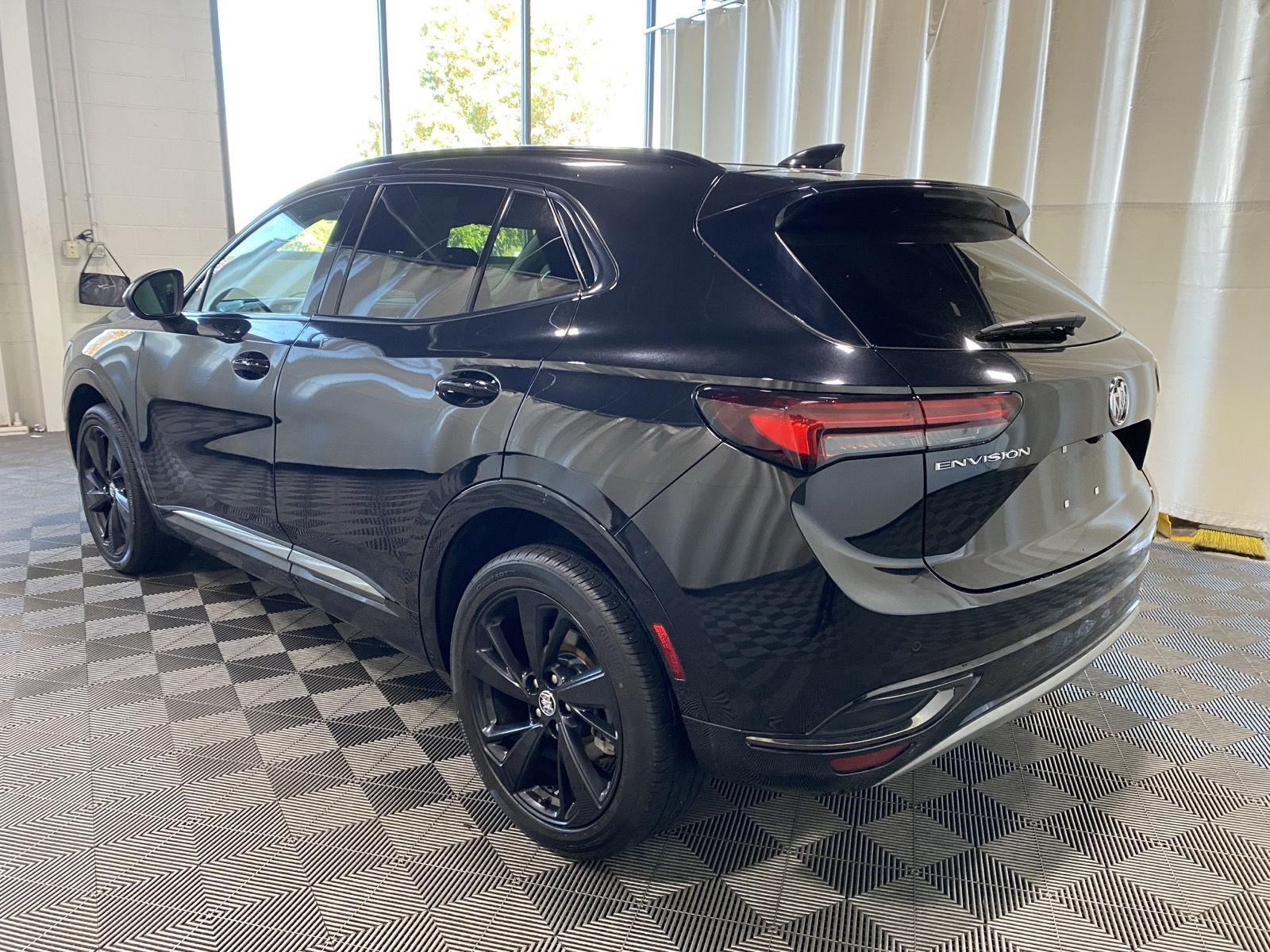 Used 2022 Ebony Twilight Metallic Buick Preferred image 5