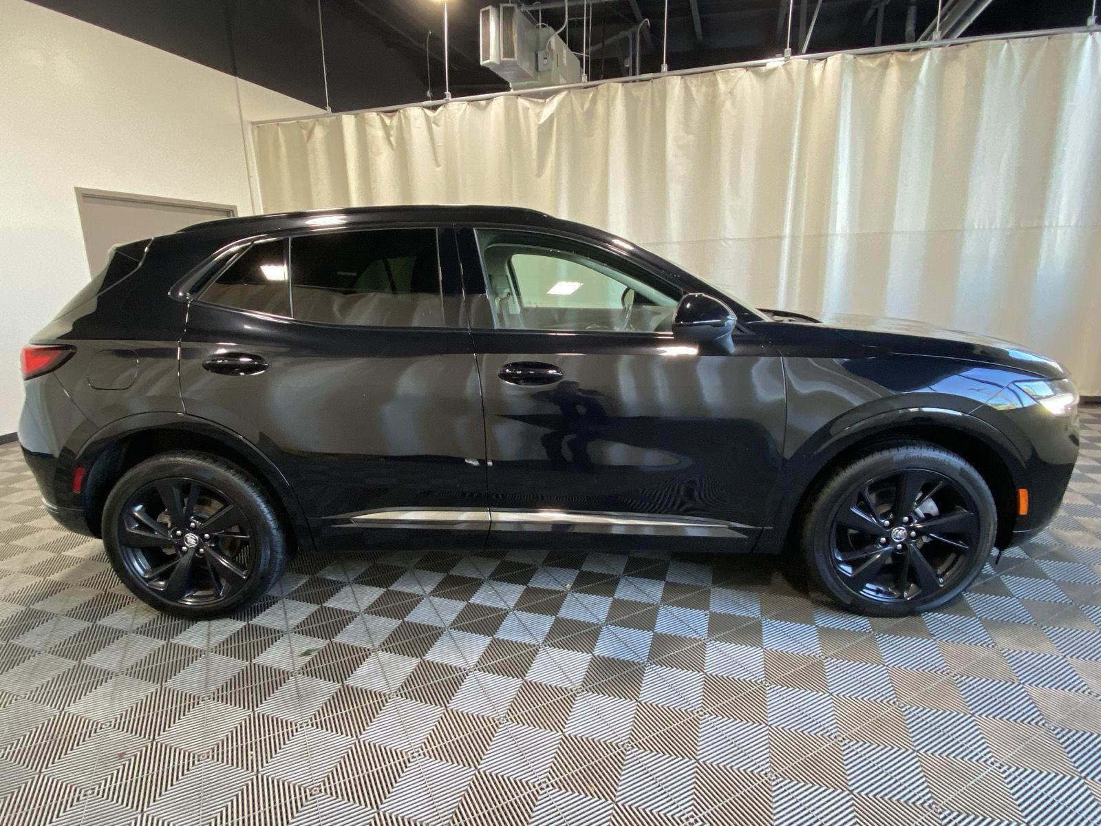 Used 2022 Ebony Twilight Metallic Buick Preferred image 8