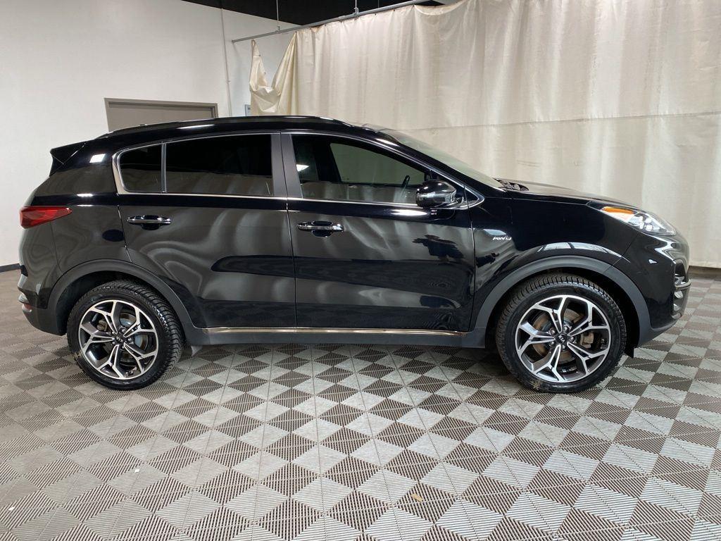 Used 2021 Black Cherry Kia SX image 10