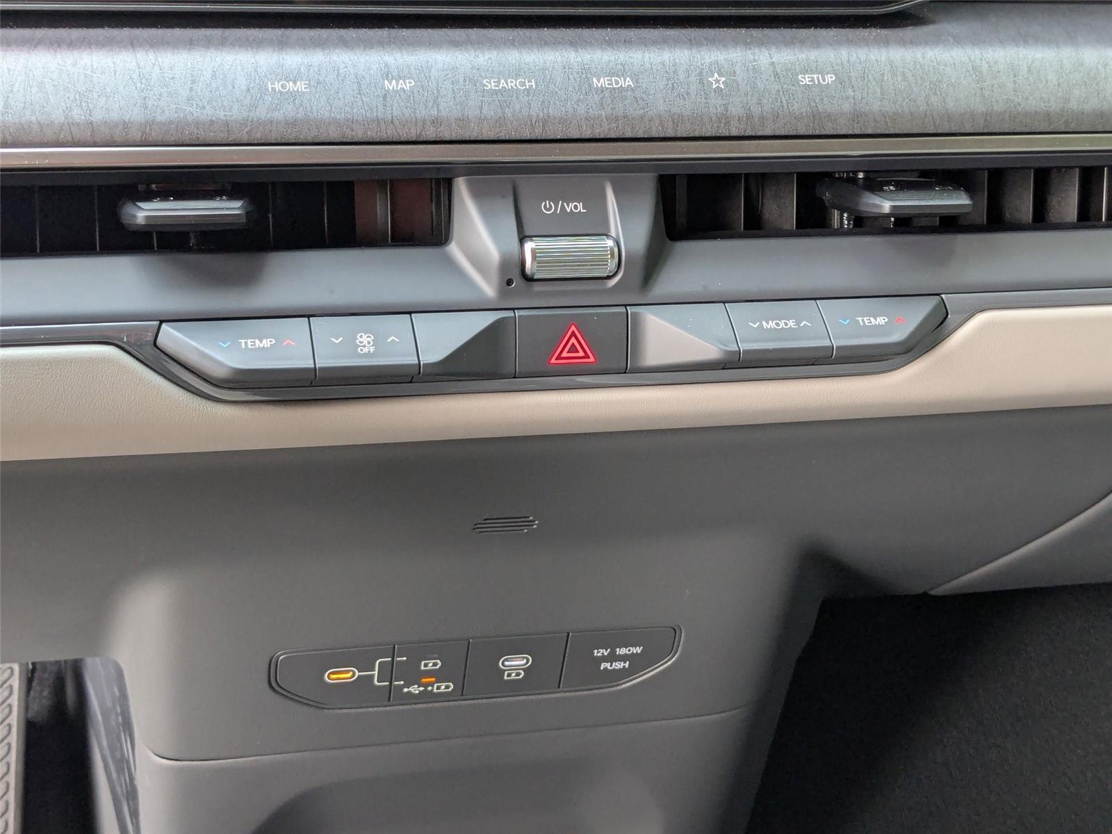 New 2026 EBONY BLACK KIA WIND image 24