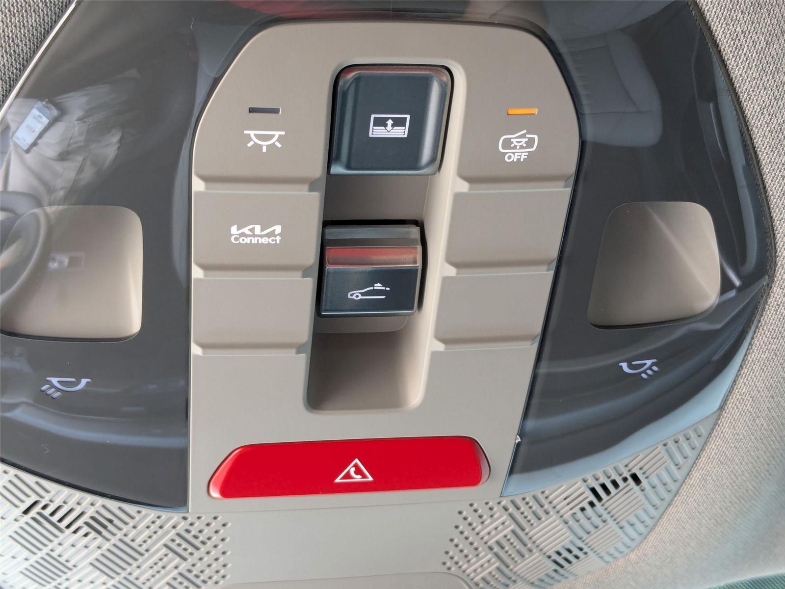 New 2026 EBONY BLACK KIA WIND image 26