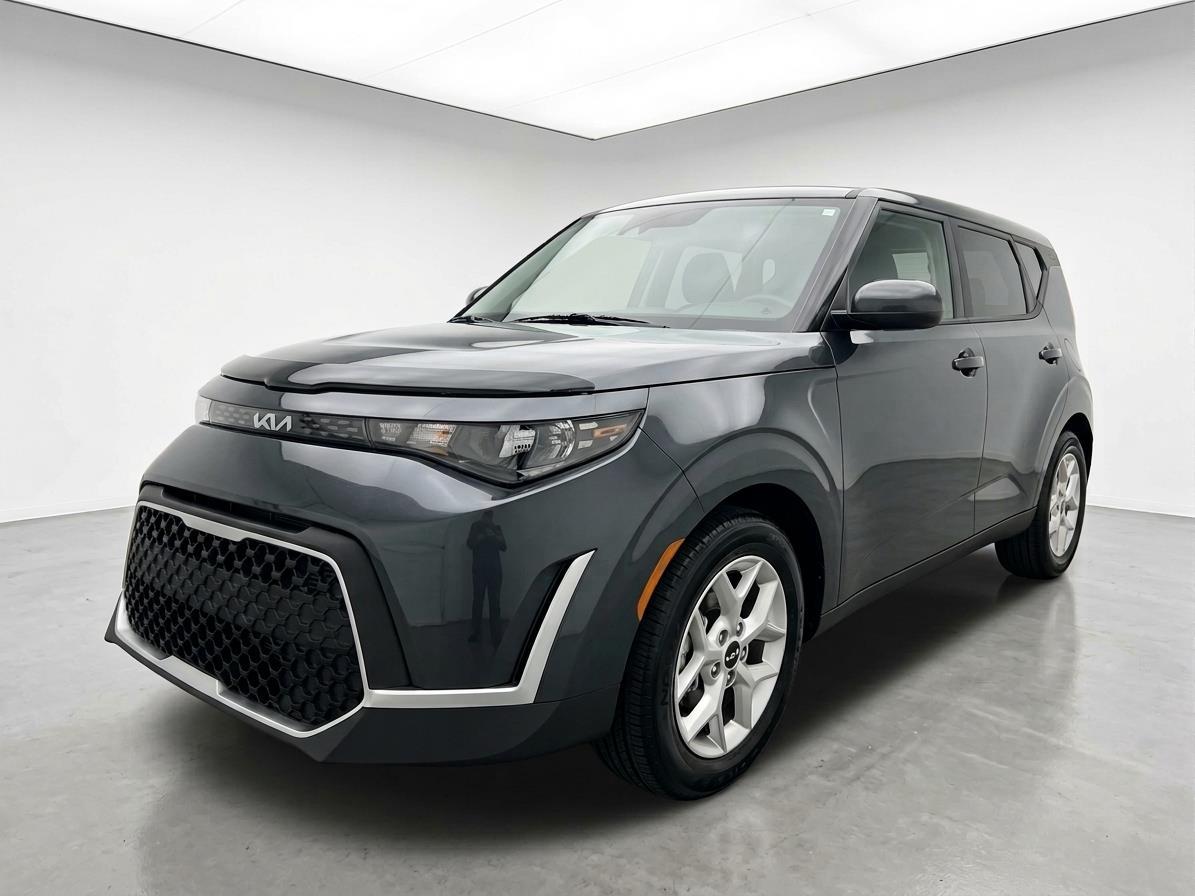 Gravity Gray 2025 Kia Soul LX FWD SUV / Crossover Front-Wheel Drive Continuously Variable Transmission