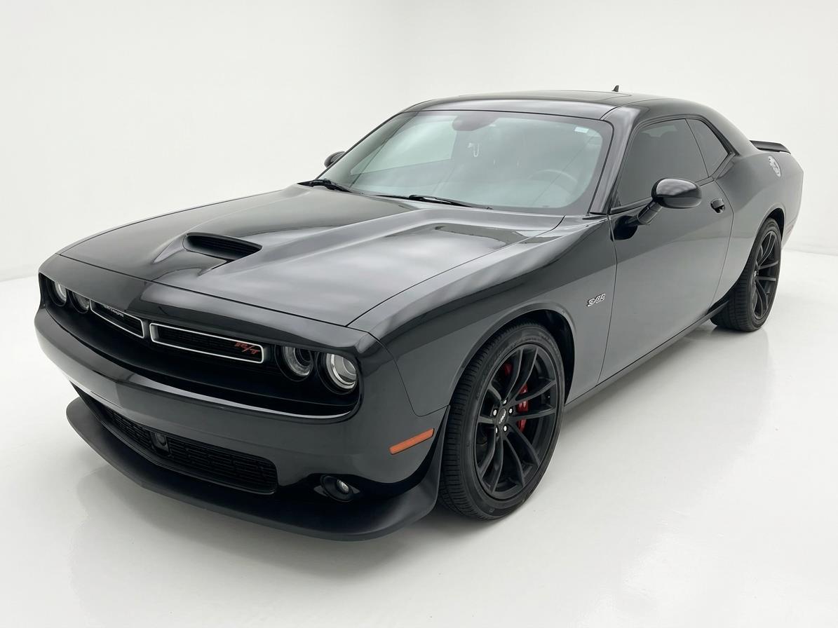 Pitch Black Clearcoat 2023 Dodge Challenger R/T RWD Coupe Rear-Wheel Drive 8-Speed Automatic
