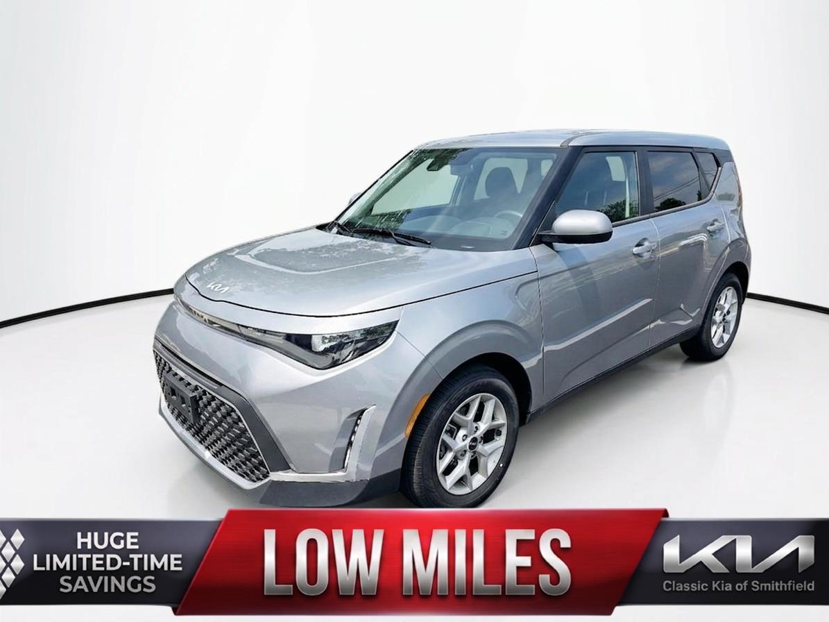 Steel Gray 2025 Kia Soul LX FWD SUV / Crossover Front-Wheel Drive Continuously Variable Transmission