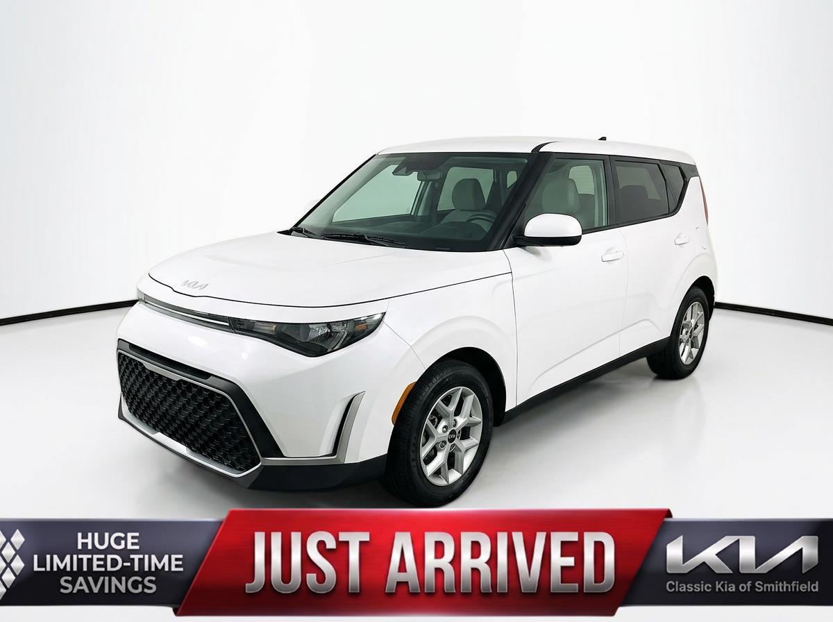Snow White Pearl 2025 Kia Soul LX FWD SUV / Crossover Front-Wheel Drive Continuously Variable Transmission