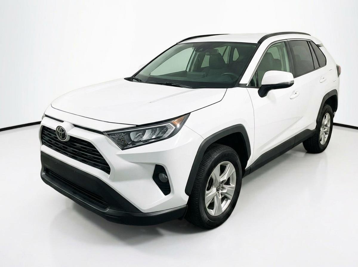 Super White 2020 Toyota RAV4 SUV / Crossover Front-Wheel Drive Automatic