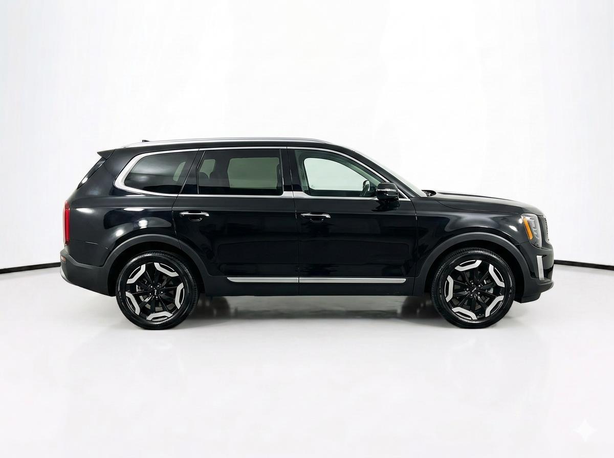 Used 2025 Ebony Black Kia S image 8