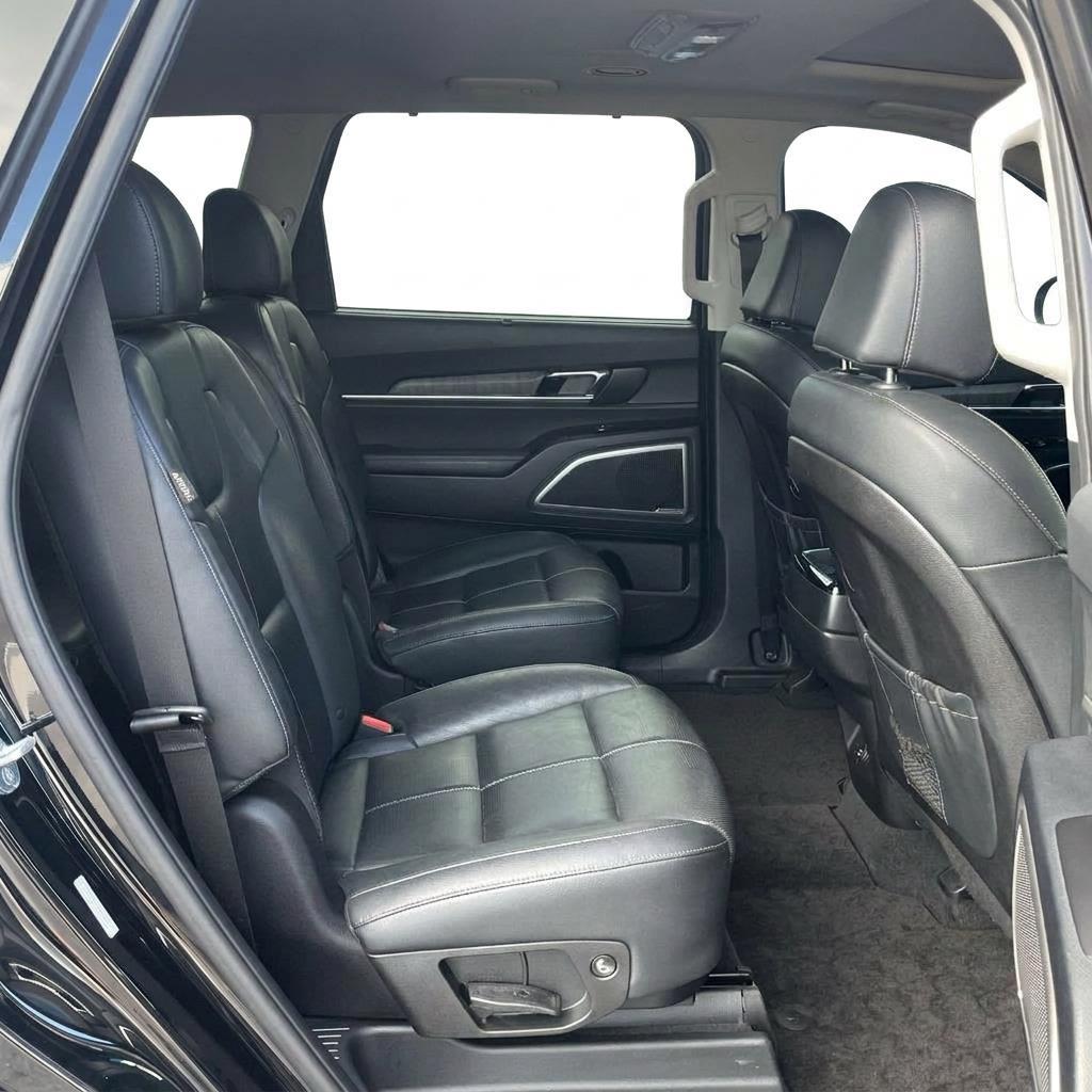 Used 2025 Ebony Black Kia S image 13
