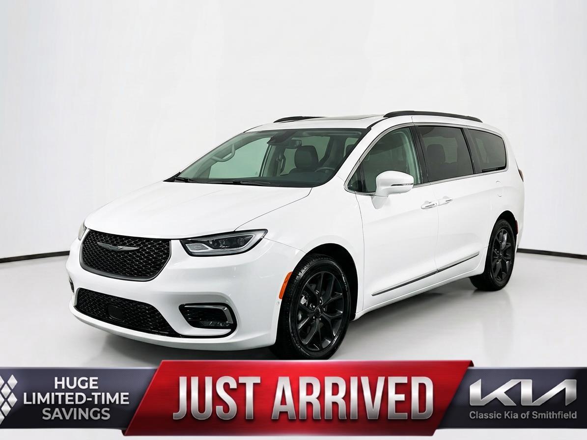 Bright White Clearcoat 2024 Chrysler Pacifica Limited FWD Minivan Front-Wheel Drive 9-Speed Automatic