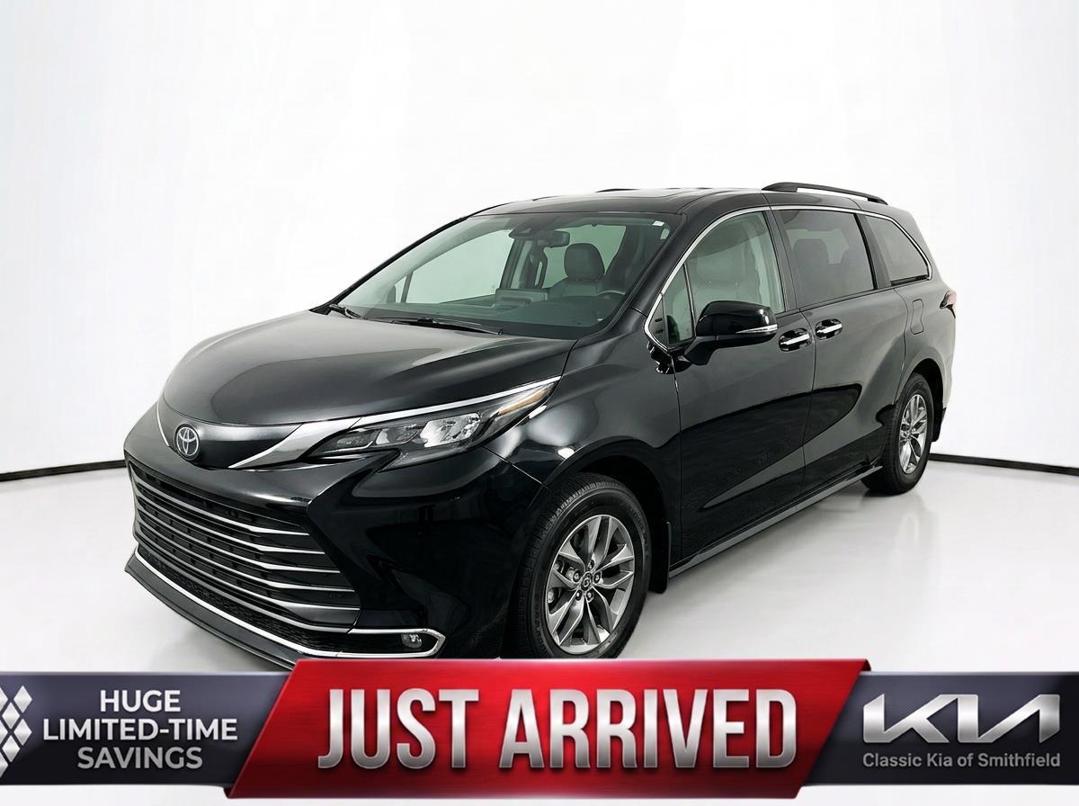 Midnight Black Metallic 2024 Toyota Sienna XLE 7-Passenger FWD Minivan Front-Wheel Drive Continuously Variable Transmission