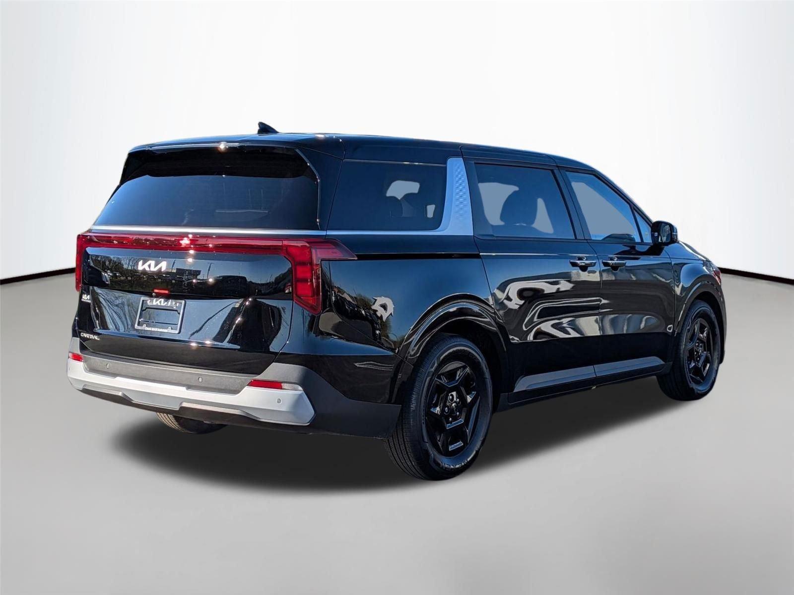 New 2026 Aurora Black Pearl Kia LXS image 5