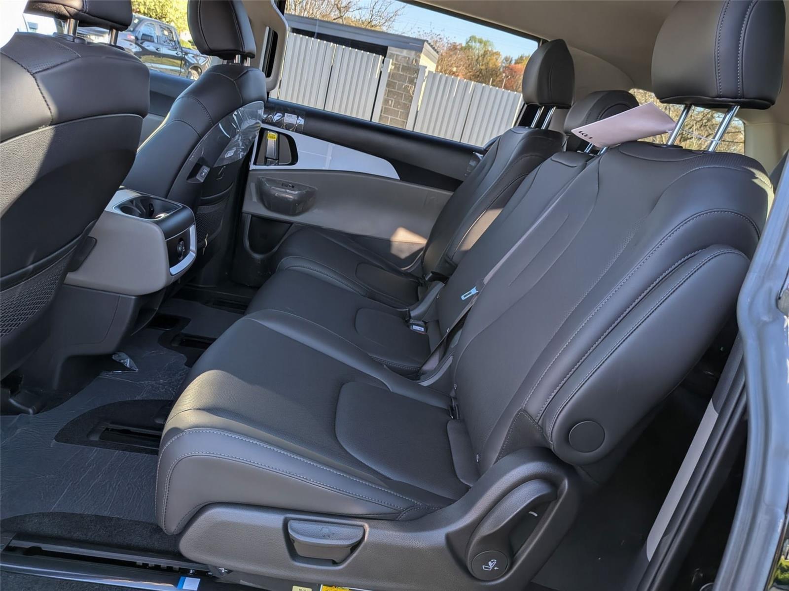 New 2026 Aurora Black Pearl Kia LXS image 25