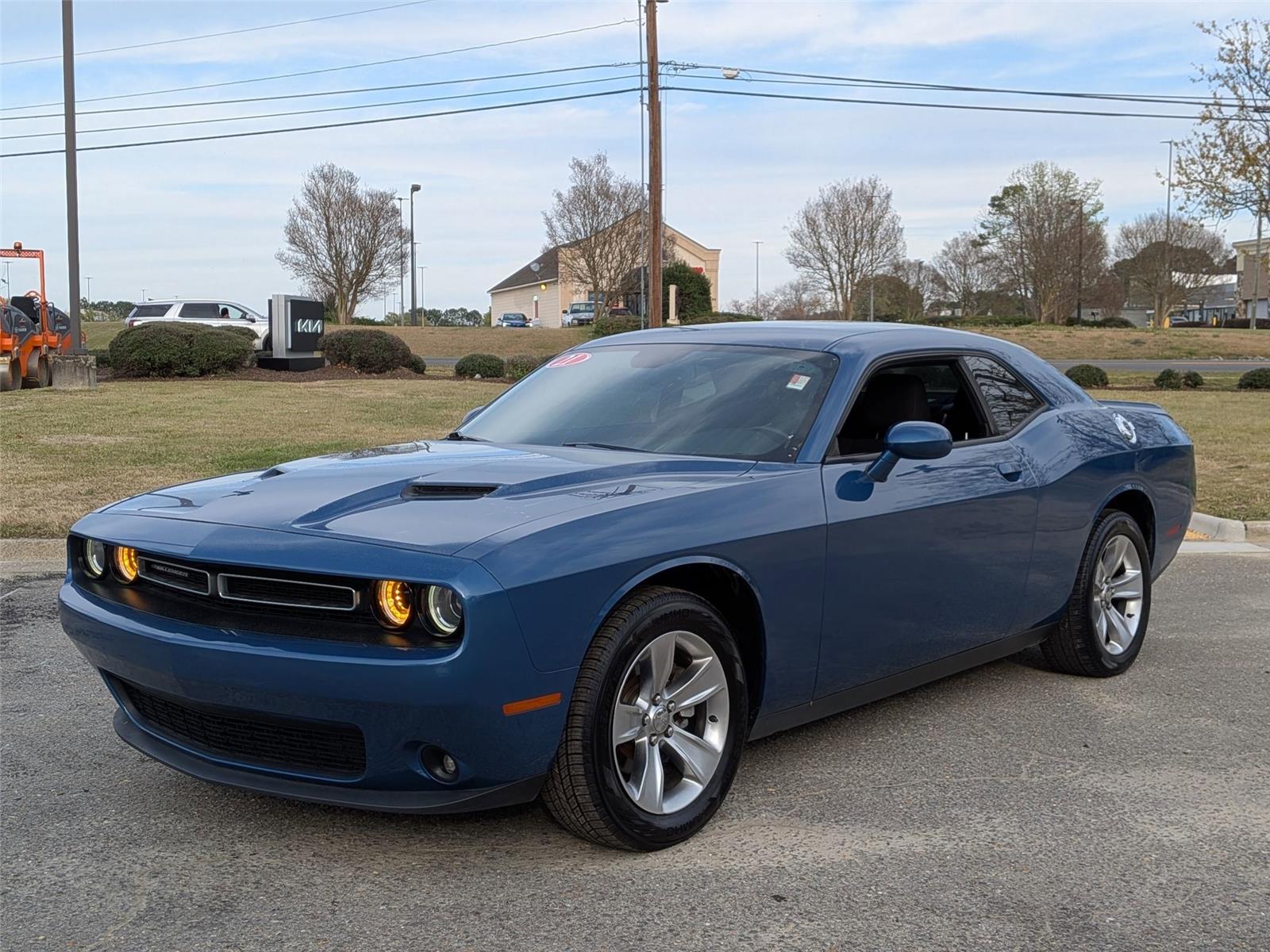 2021 Dodge Challenger SXT RWD