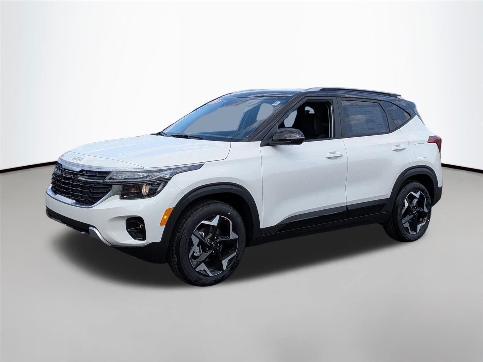 Clear White/Black Roof 2026 Kia Seltos SUV / Crossover Front-Wheel Drive Continuously Variable Transmission