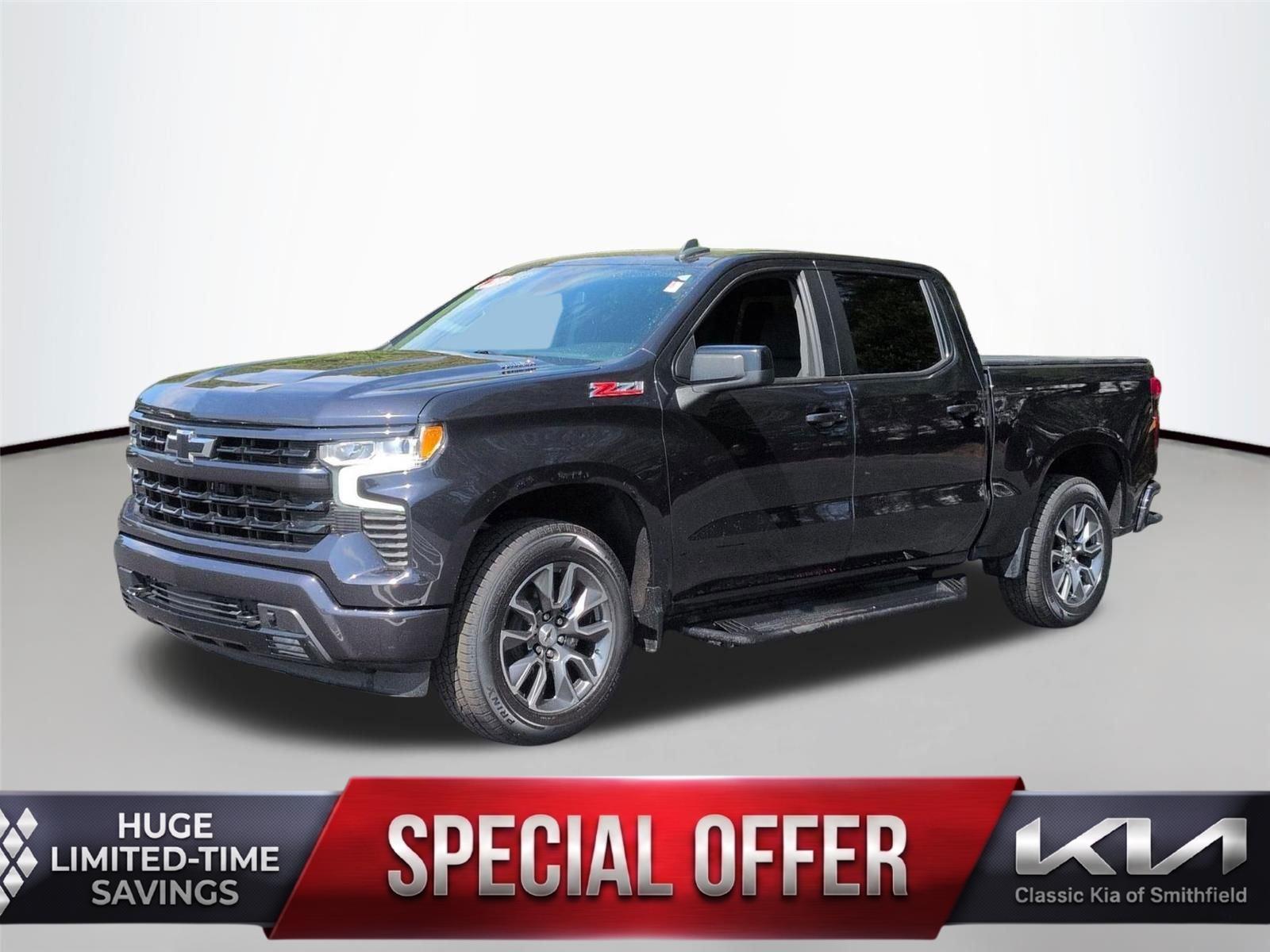 Dark Ash Metallic 2023 Chevrolet Silverado 1500 RST Crew Cab 4WD Pickup Truck Four-Wheel Drive Automatic