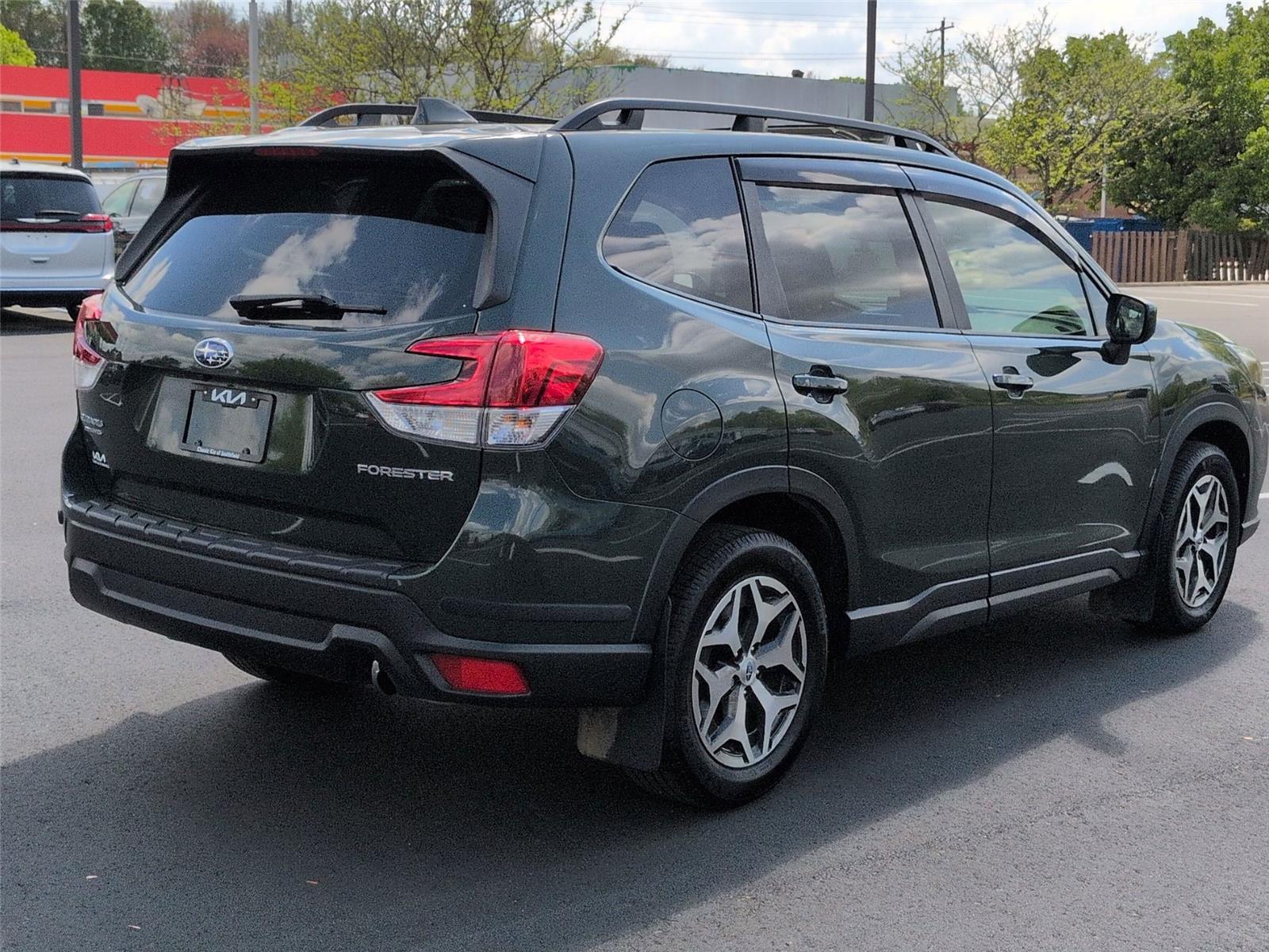 View vehicle photo 5