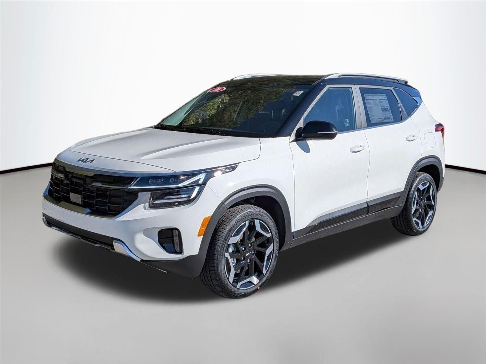 Clear White/Black Roof 2026 Kia Seltos SUV / Crossover All-Wheel Drive Automatic