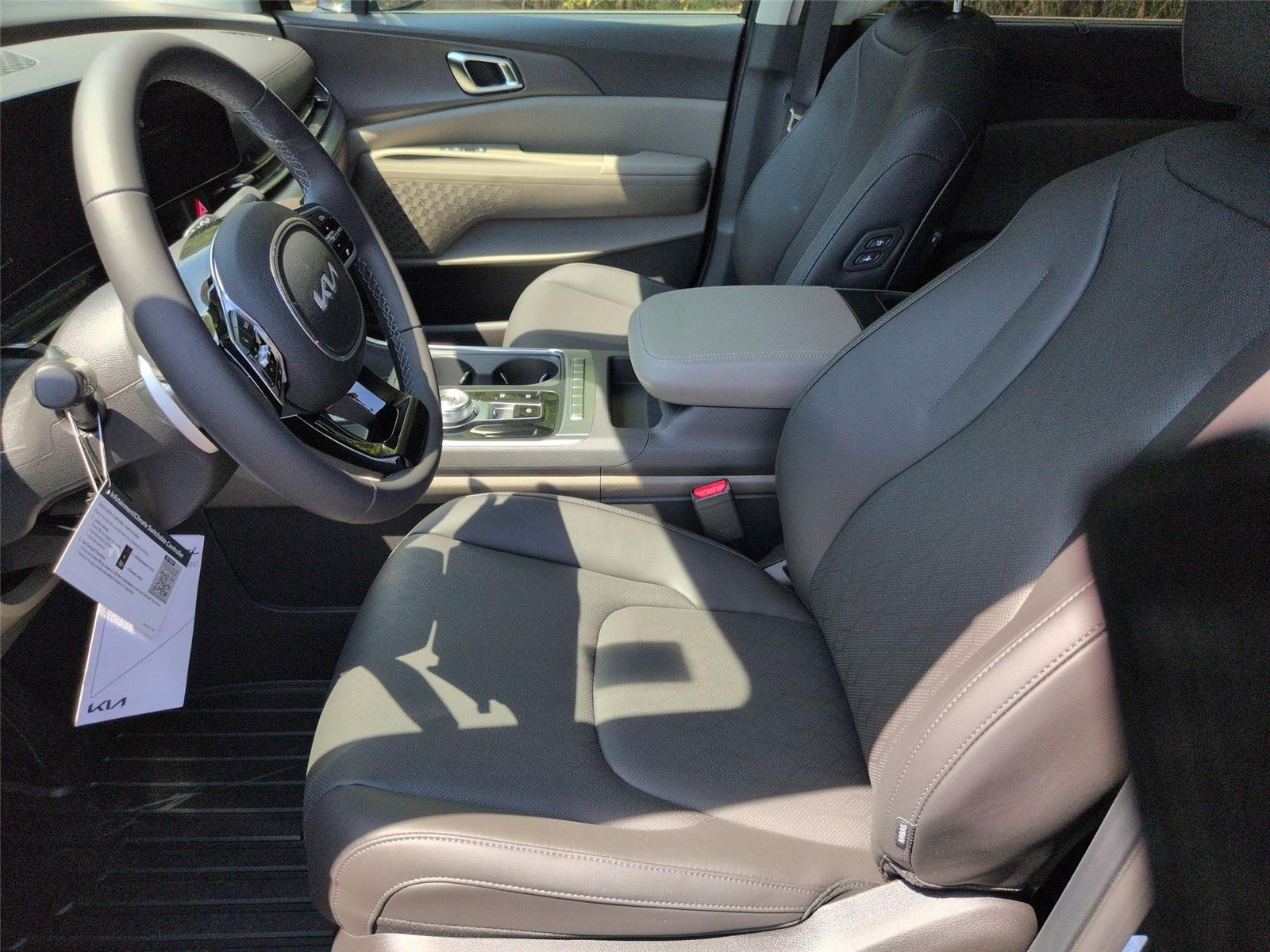 New 2026 Aurora Black Pearl Kia EX image 17