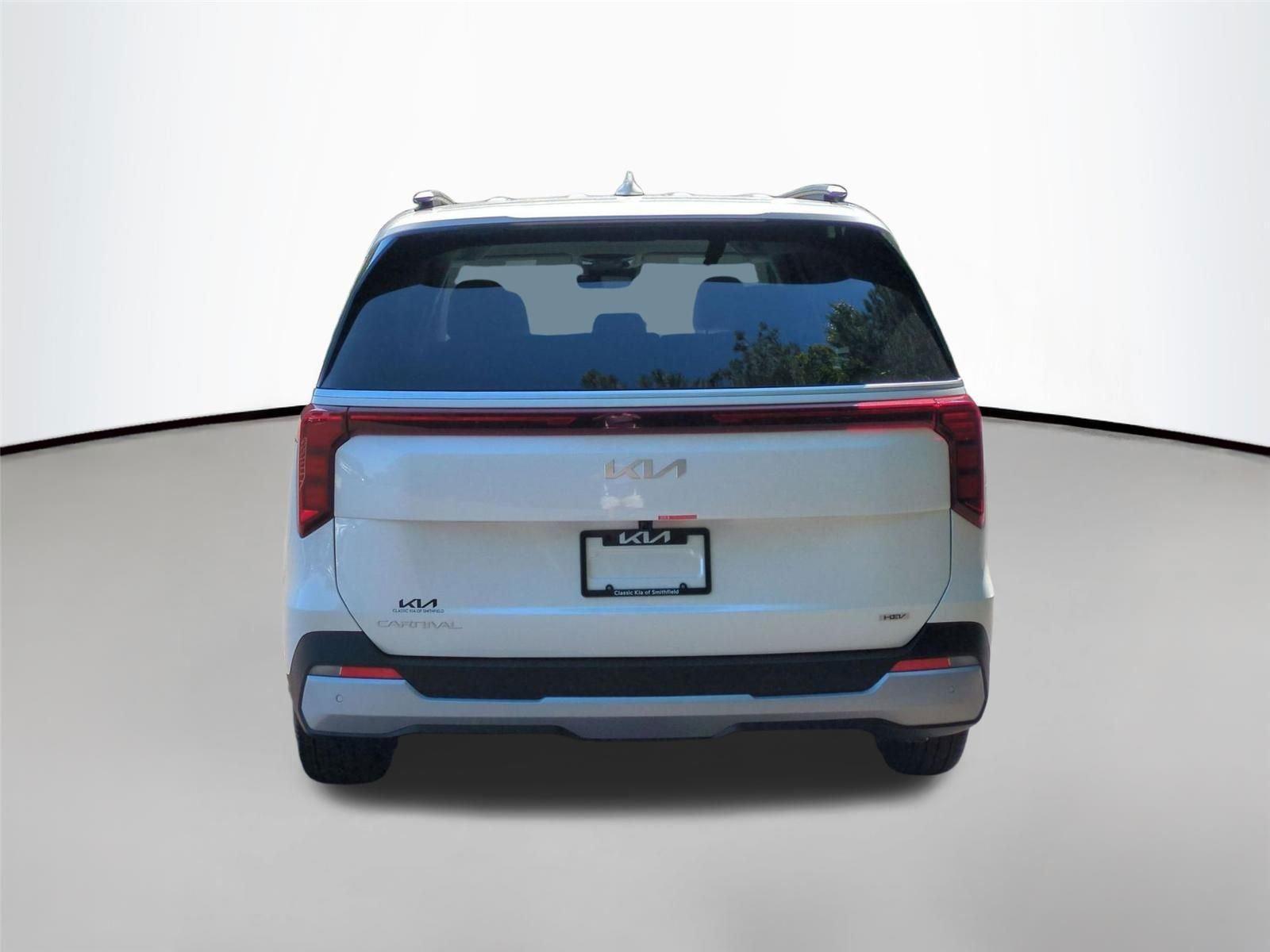 New 2026 Snow White Pearl Kia EX image 4