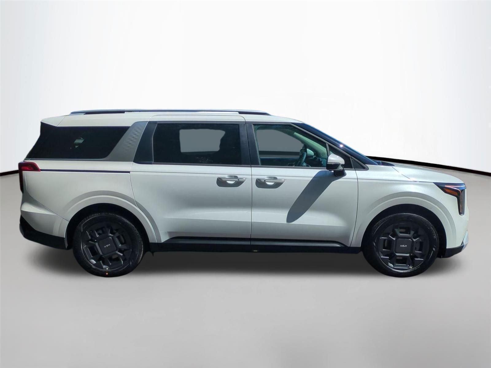 New 2026 Snow White Pearl Kia EX image 6