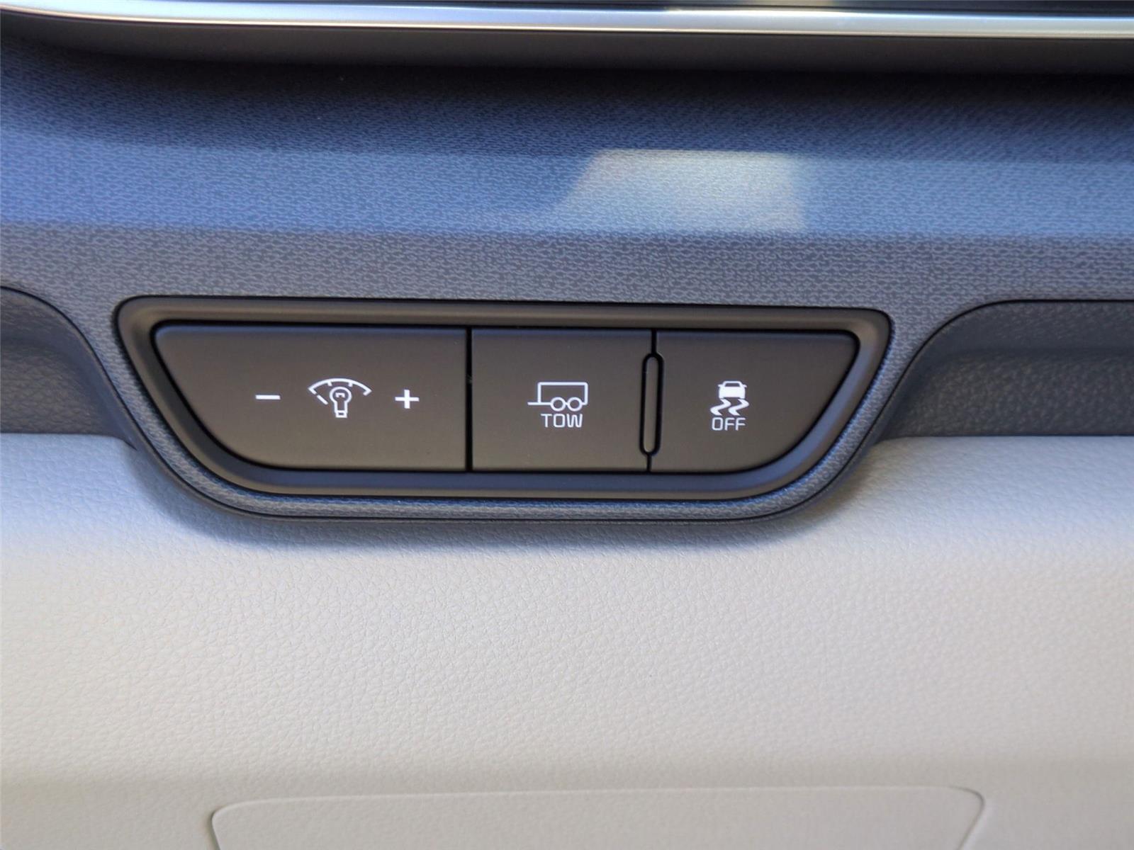 New 2026 Snow White Pearl Kia EX image 23