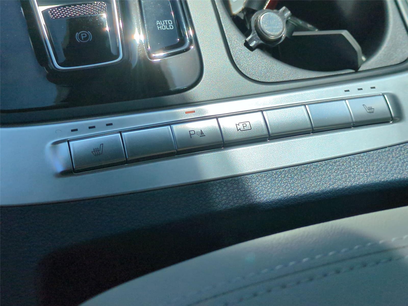 New 2026 Snow White Pearl Kia EX image 28