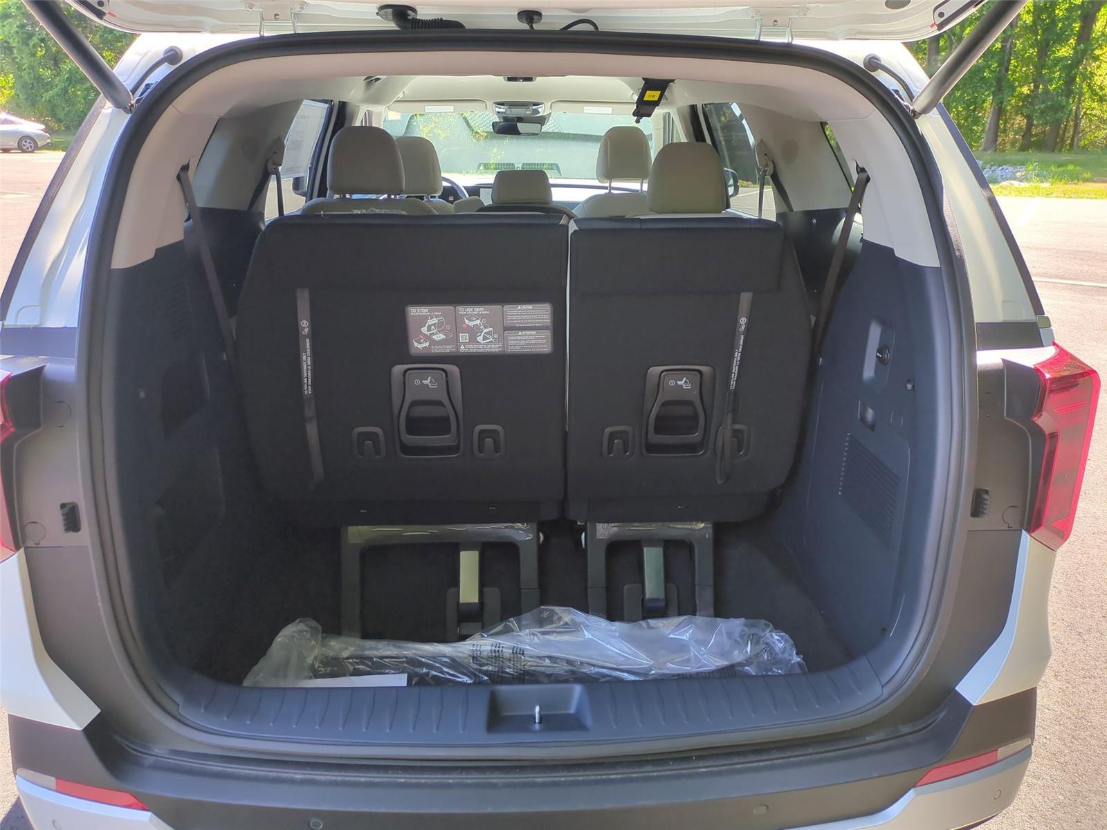 New 2026 Snow White Pearl Kia EX image 36