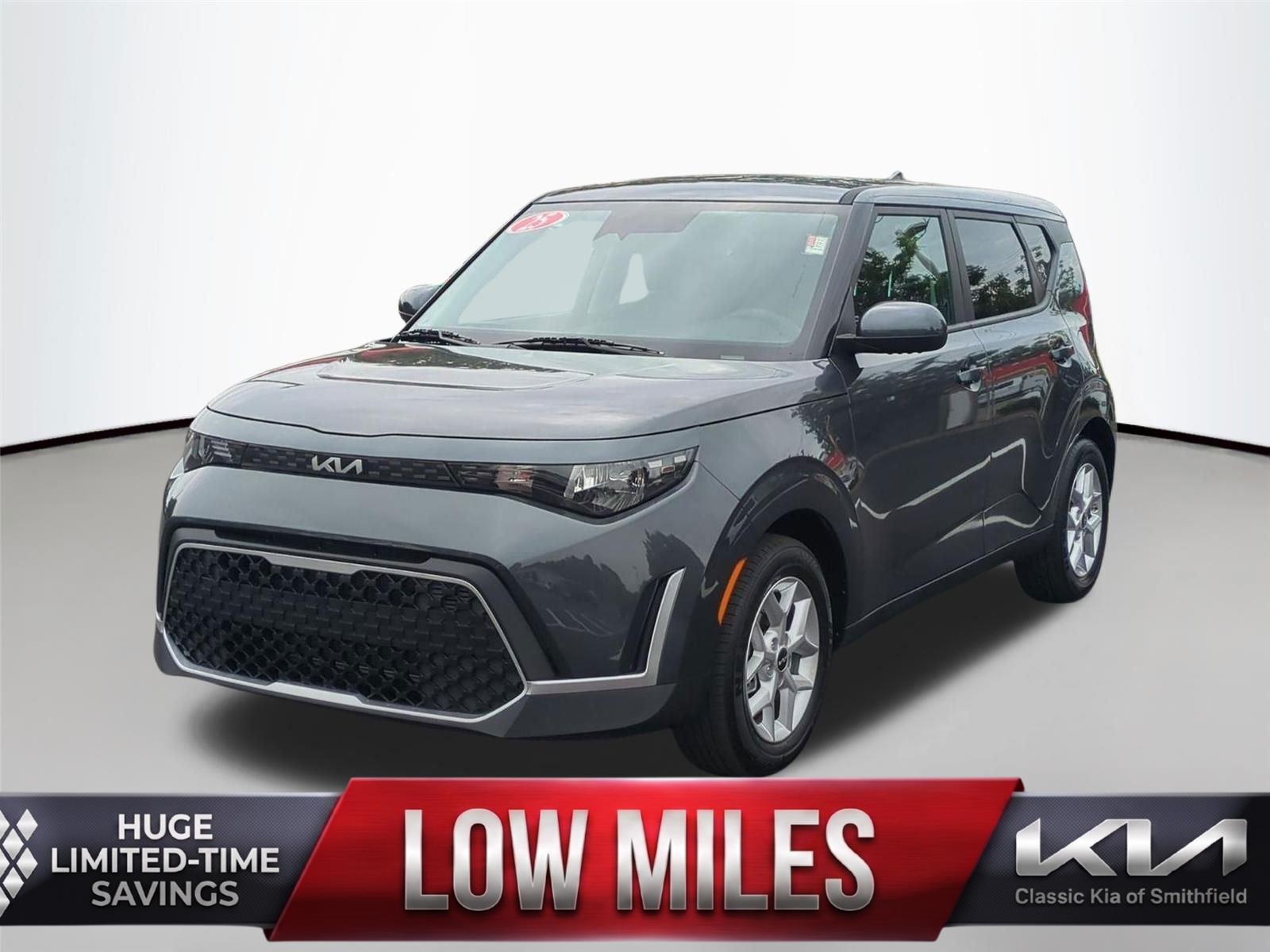 Gravity Gray 2025 Kia Soul LX FWD SUV / Crossover Front-Wheel Drive Continuously Variable Transmission