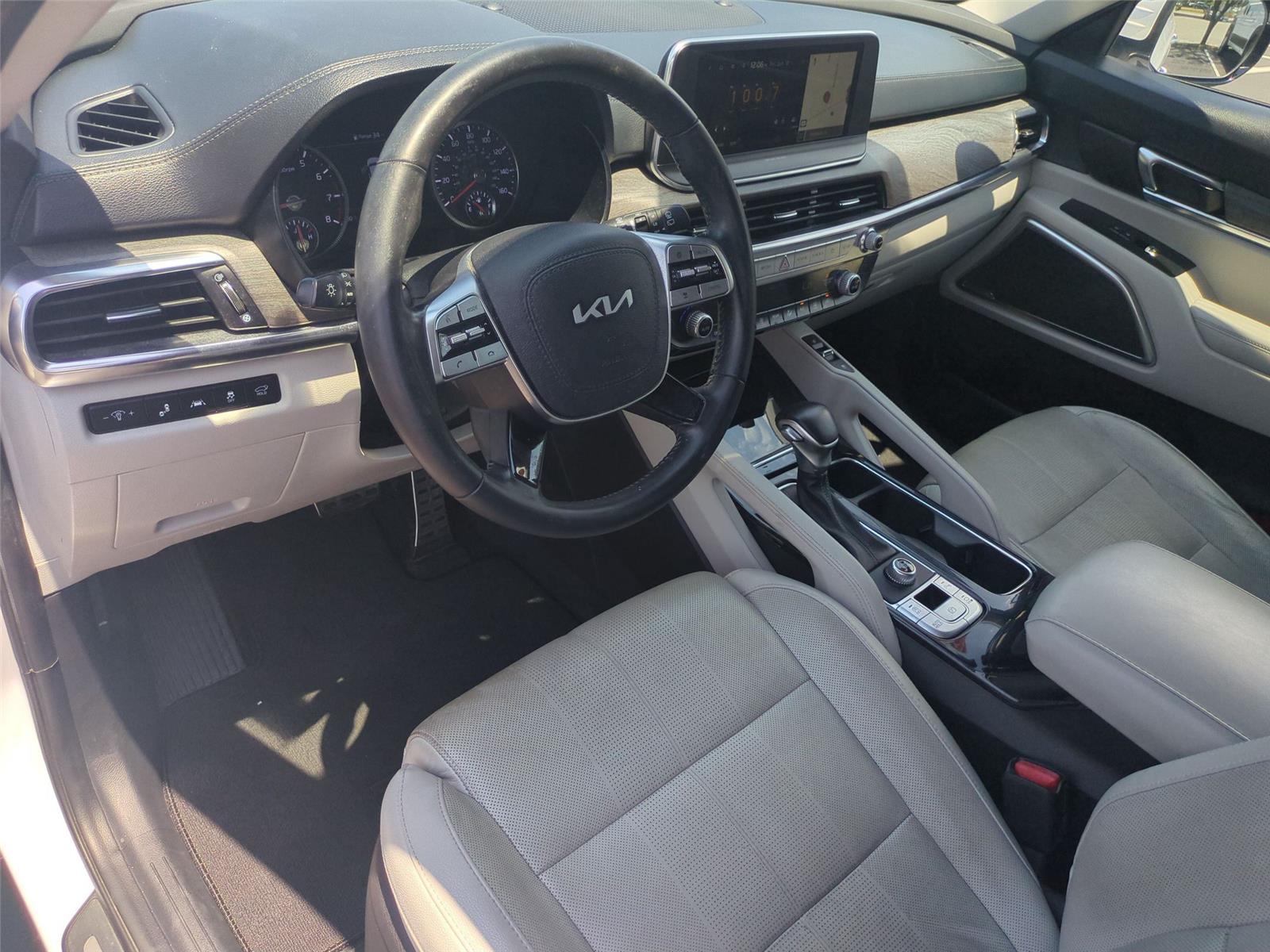 Used 2022 Glacial White Pearl Kia SX image 36