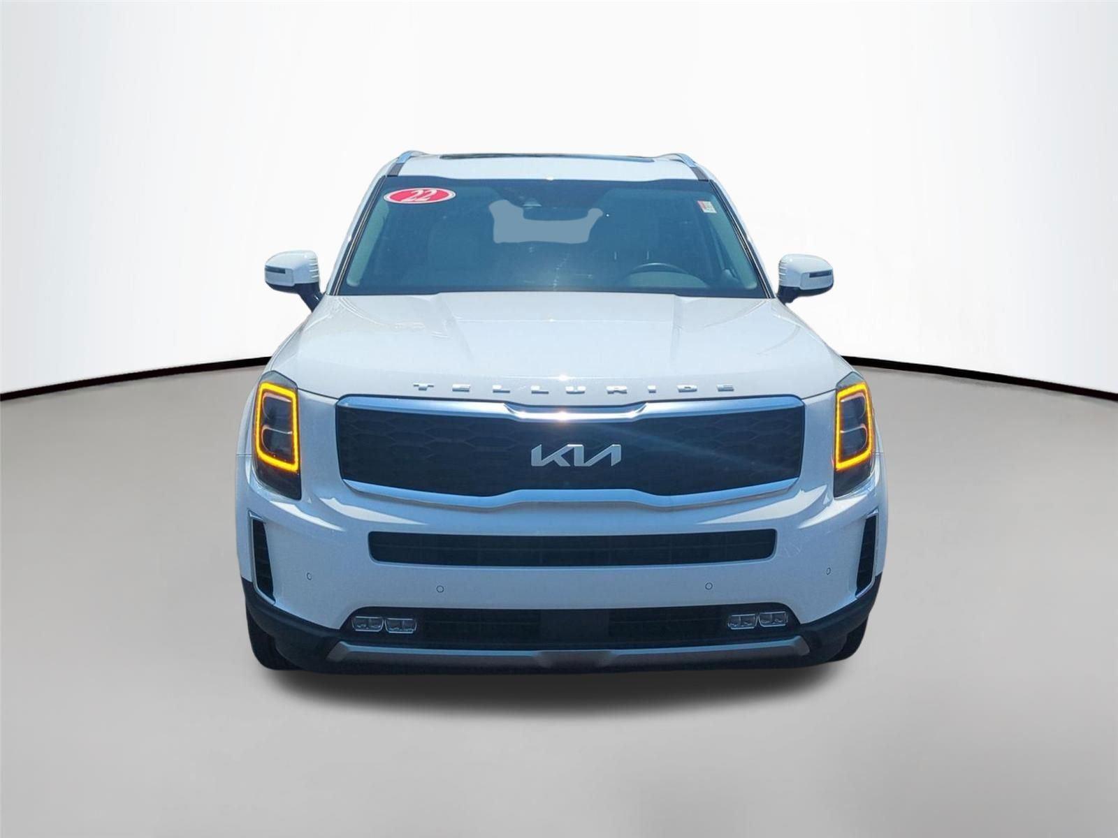 Used 2022 Glacial White Pearl Kia SX image 24