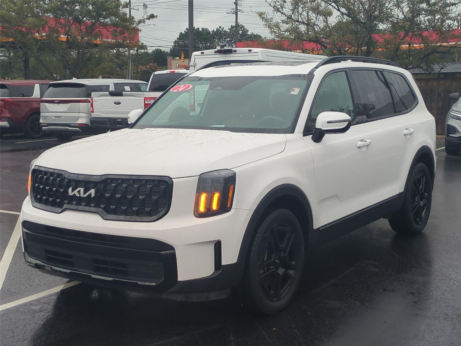 Glacial White Pearl 2024 Kia Telluride SUV / Crossover All-Wheel Drive Automatic