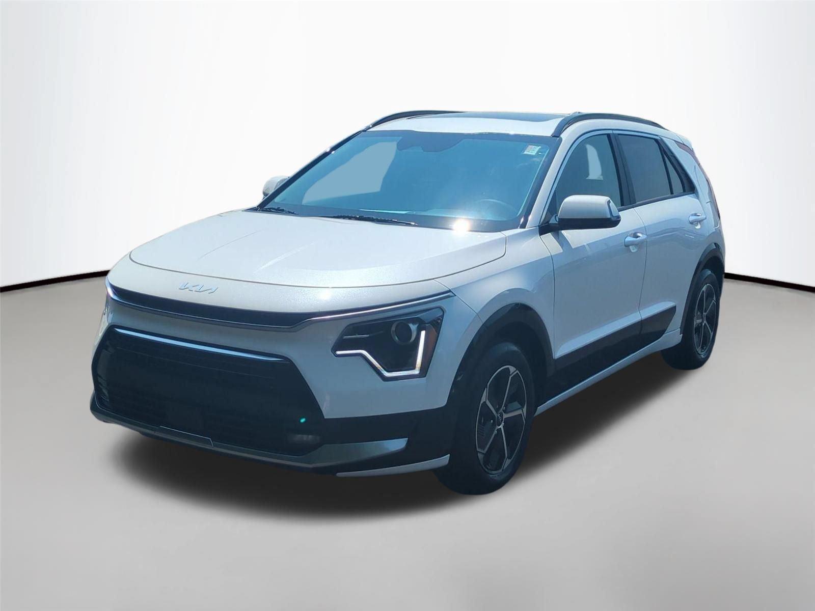 Snow White Pearl 2026 Kia Niro SUV / Crossover Front-Wheel Drive Automatic