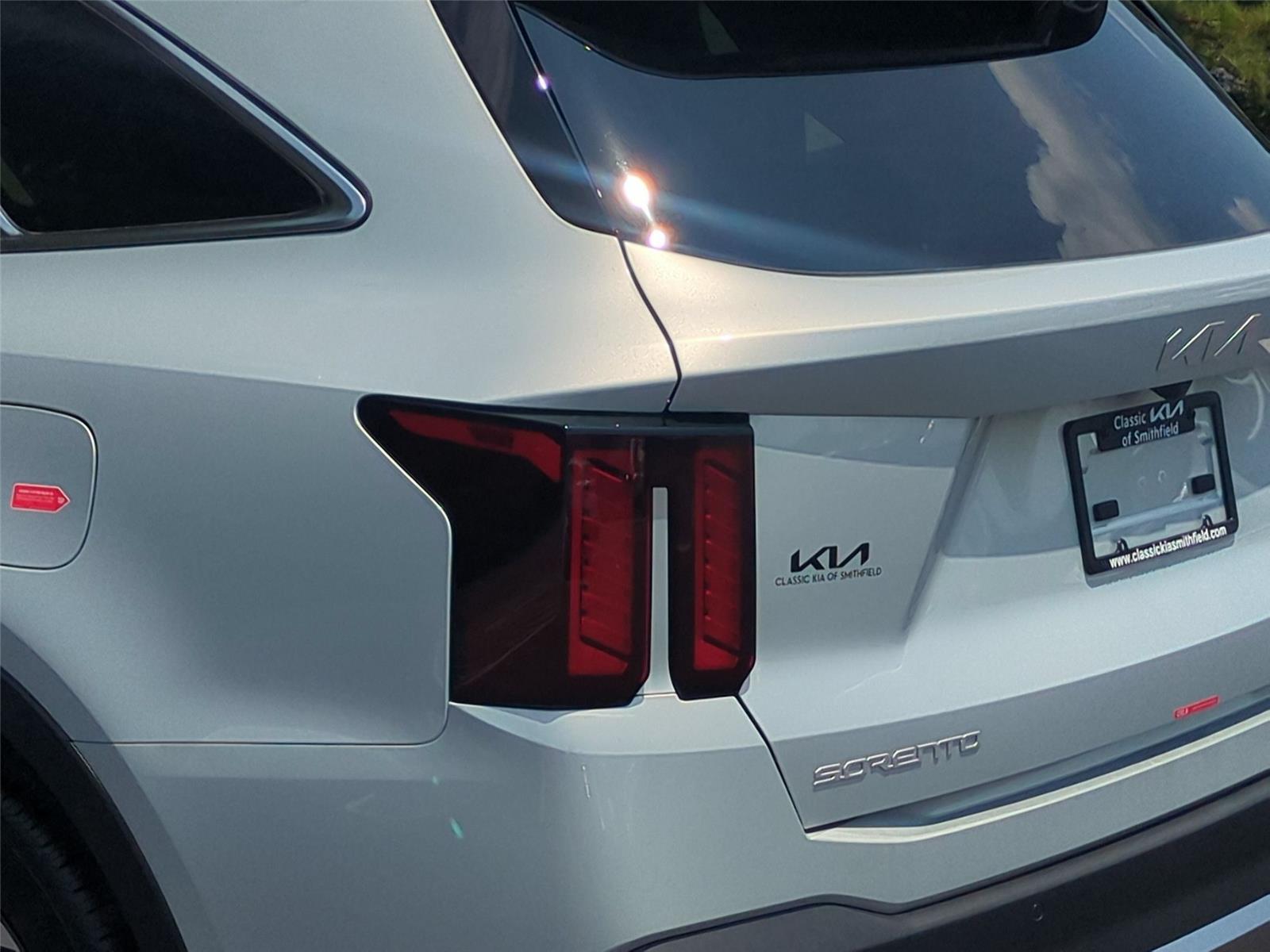New 2026 Ivory Silver Kia S image 12