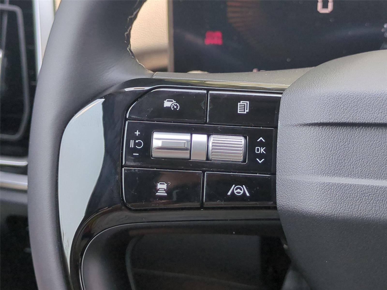 New 2026 Ivory Silver Kia S image 20