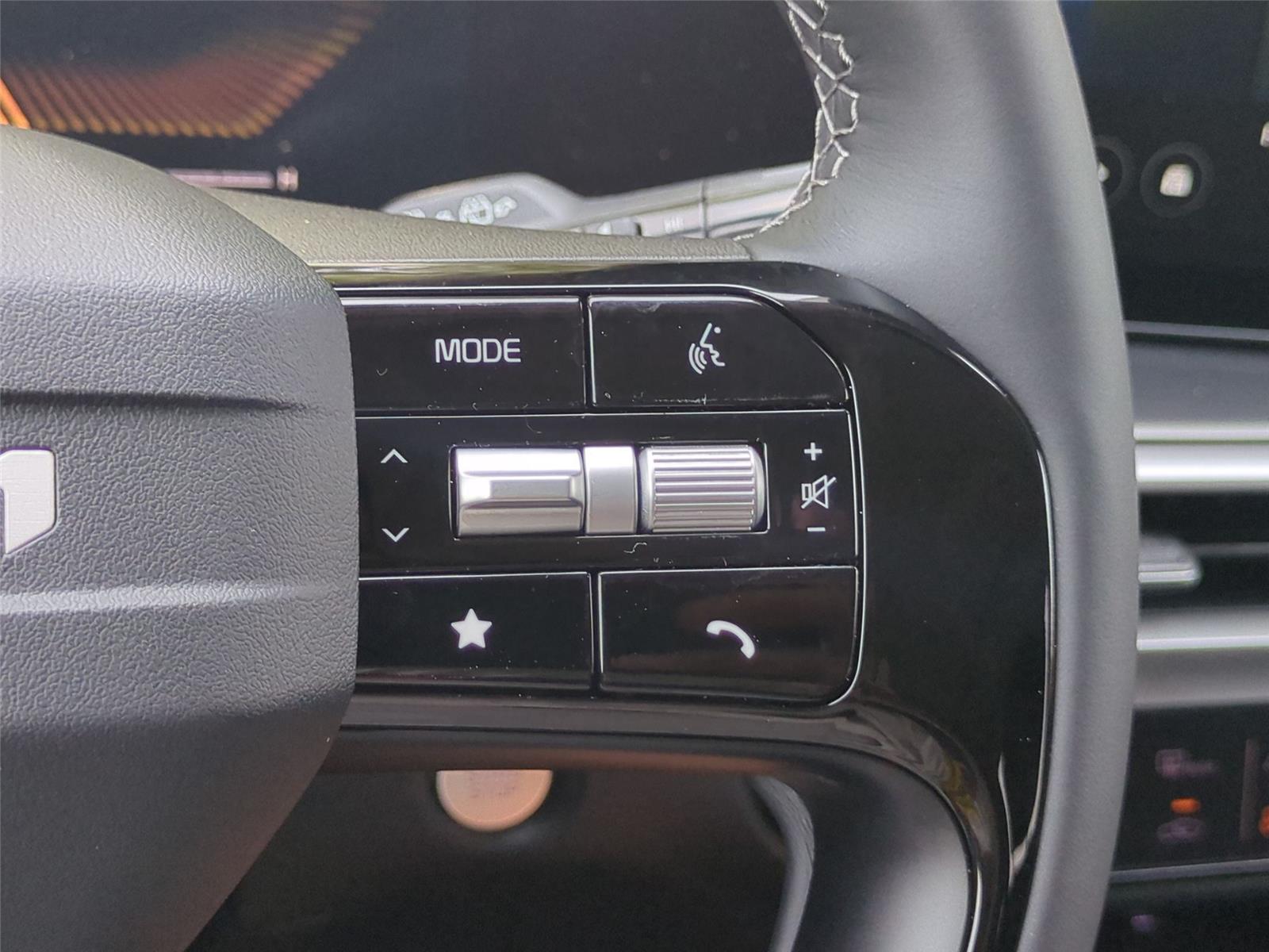 New 2026 Ivory Silver Kia S image 21