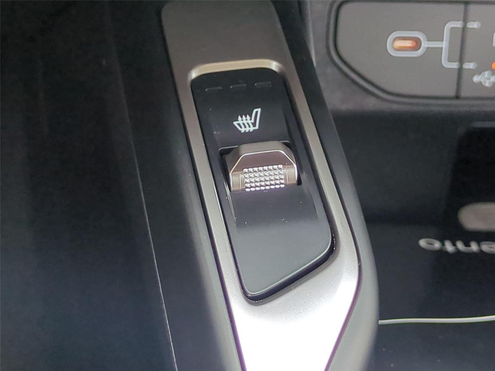 New 2026 Ivory Silver Kia S image 28