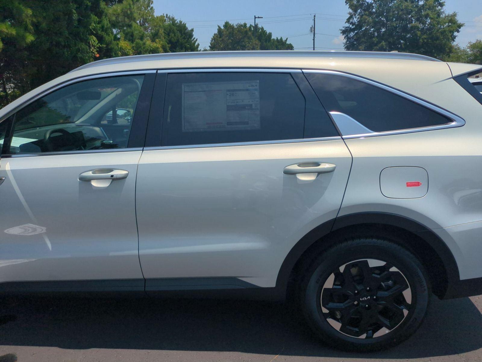 New 2026 Ivory Silver Kia S image 32
