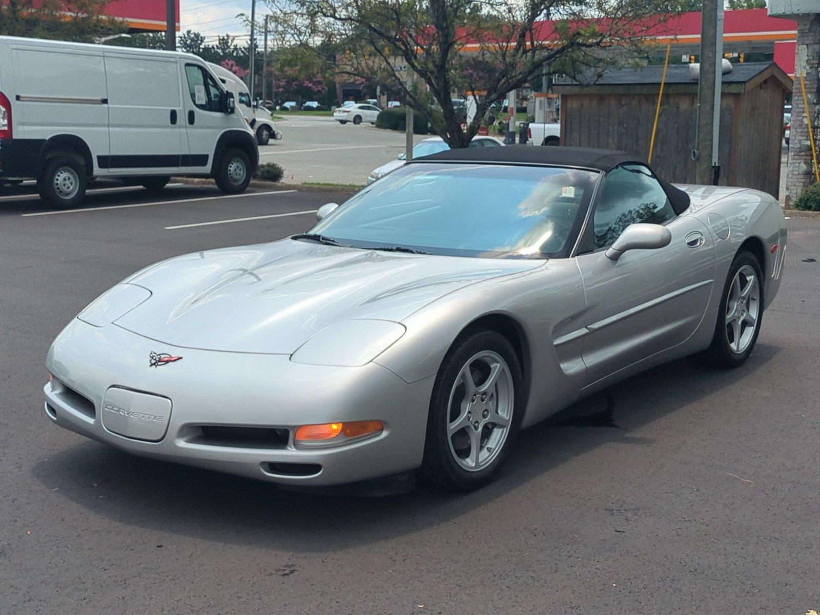 2004 Chevrolet Corvette Convertible RWD