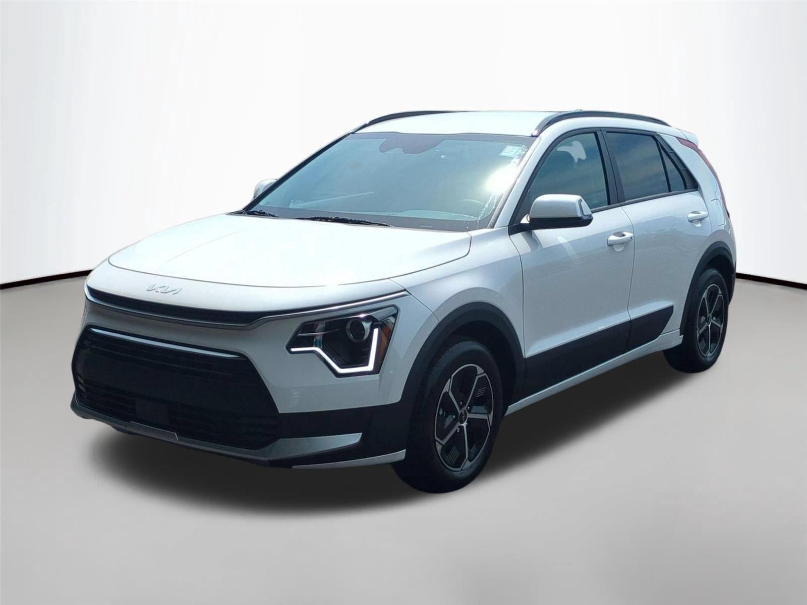 Snow White Pearl 2026 Kia Niro SUV / Crossover Front-Wheel Drive Automatic