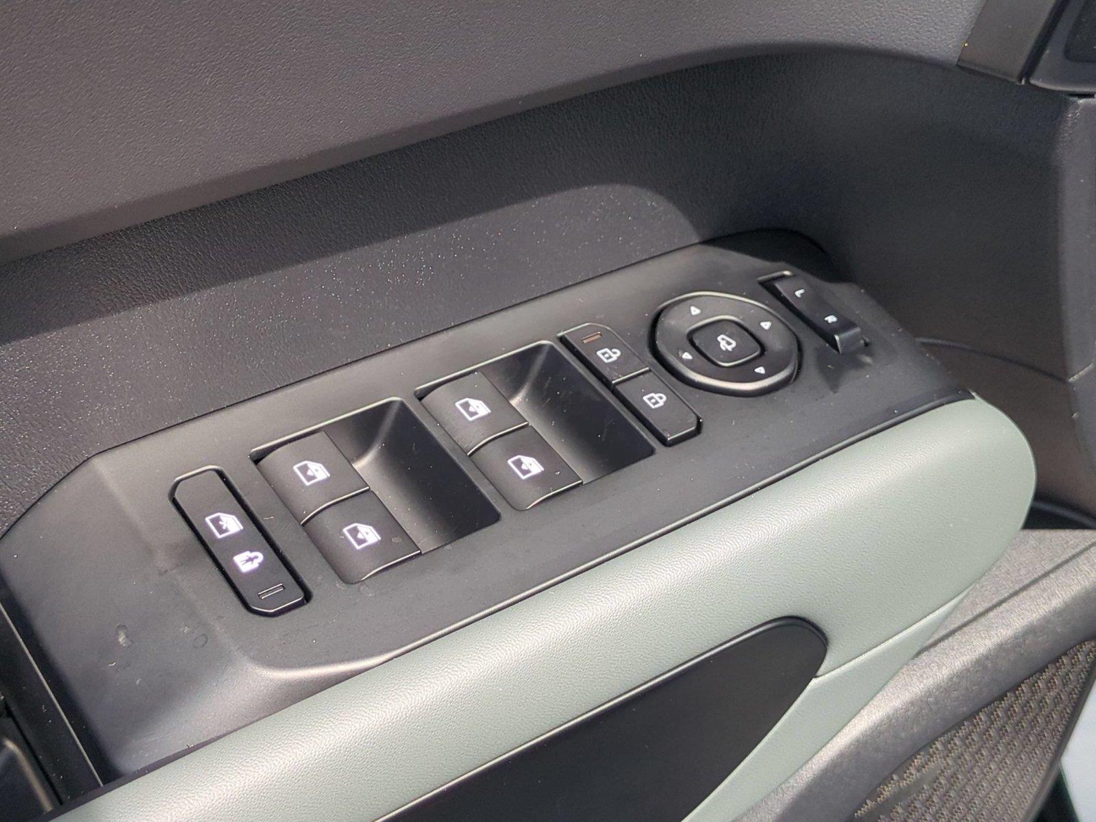 New 2027 Black Jade Green Kia X-Line SX image 16