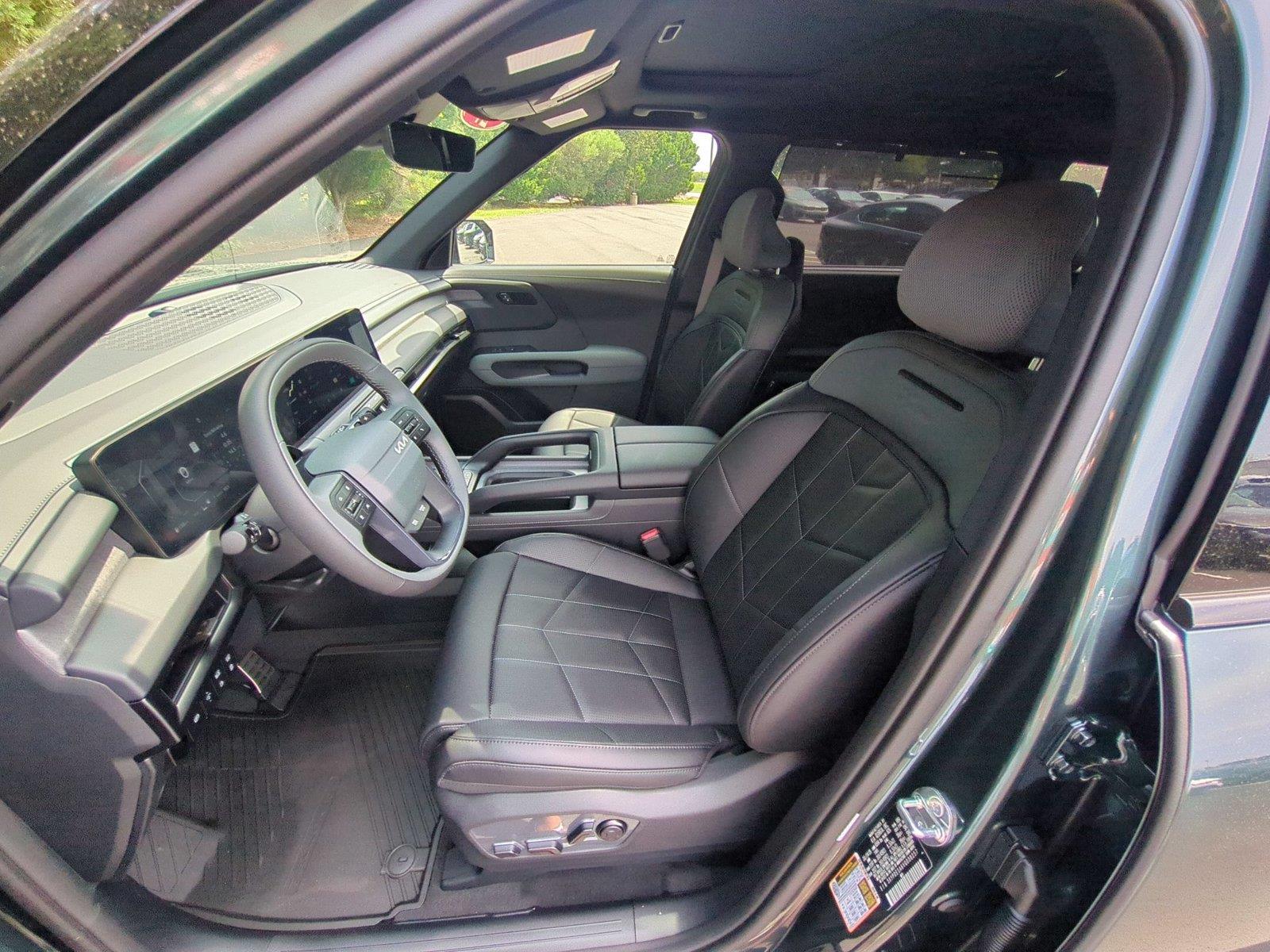 New 2027 Black Jade Green Kia X-Line SX image 18
