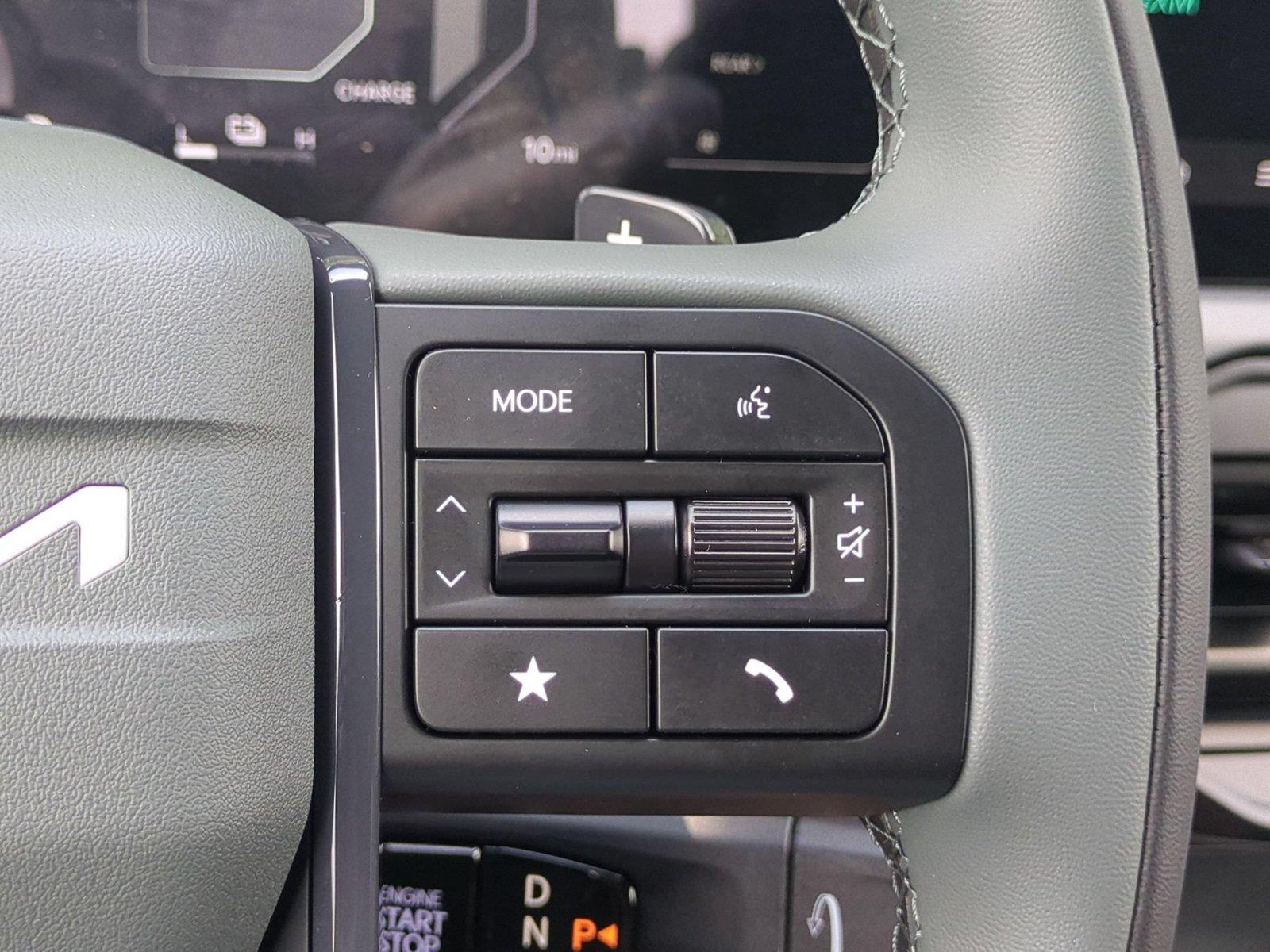 New 2027 Black Jade Green Kia X-Line SX image 21